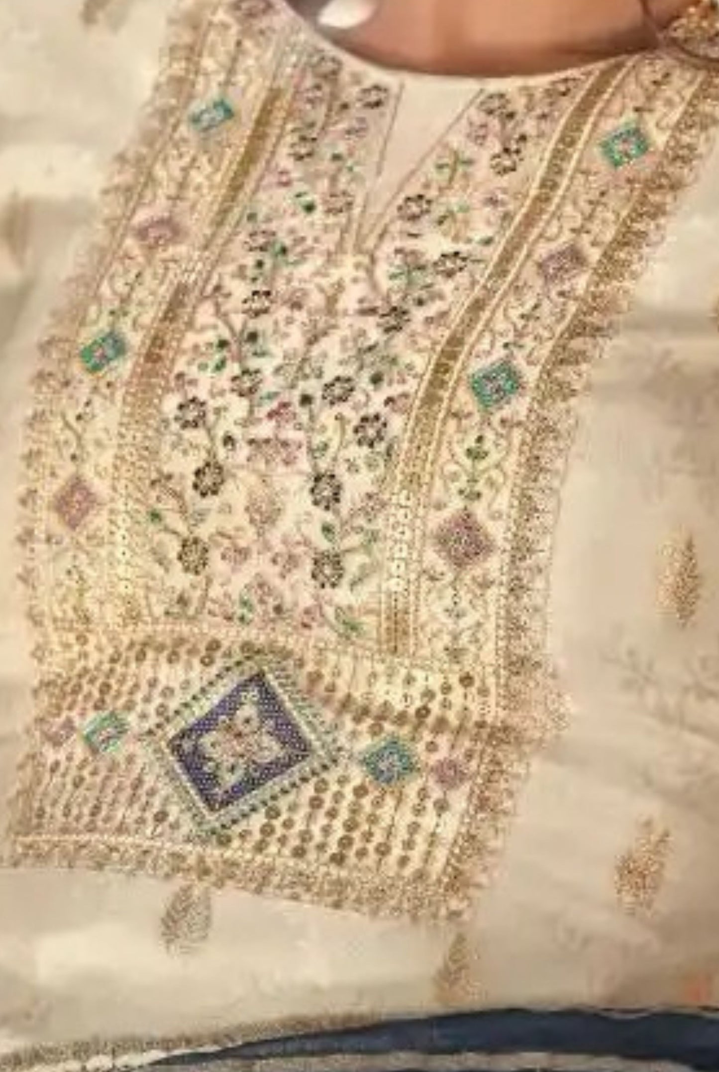 KANJIVARAM TISSUE SILK EMBROIDERED PERFECTION | 2052