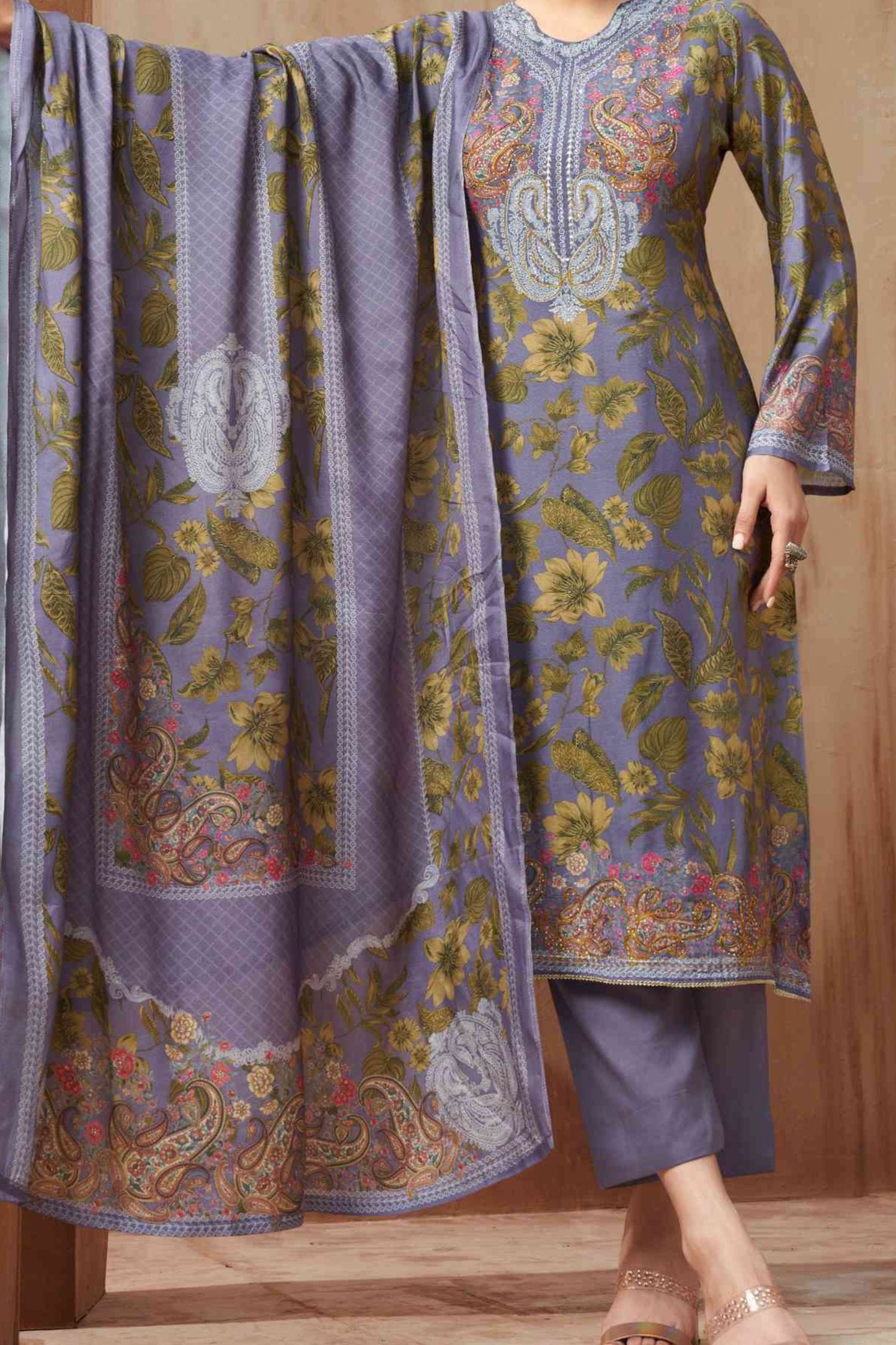 GULNAAZ | 1404