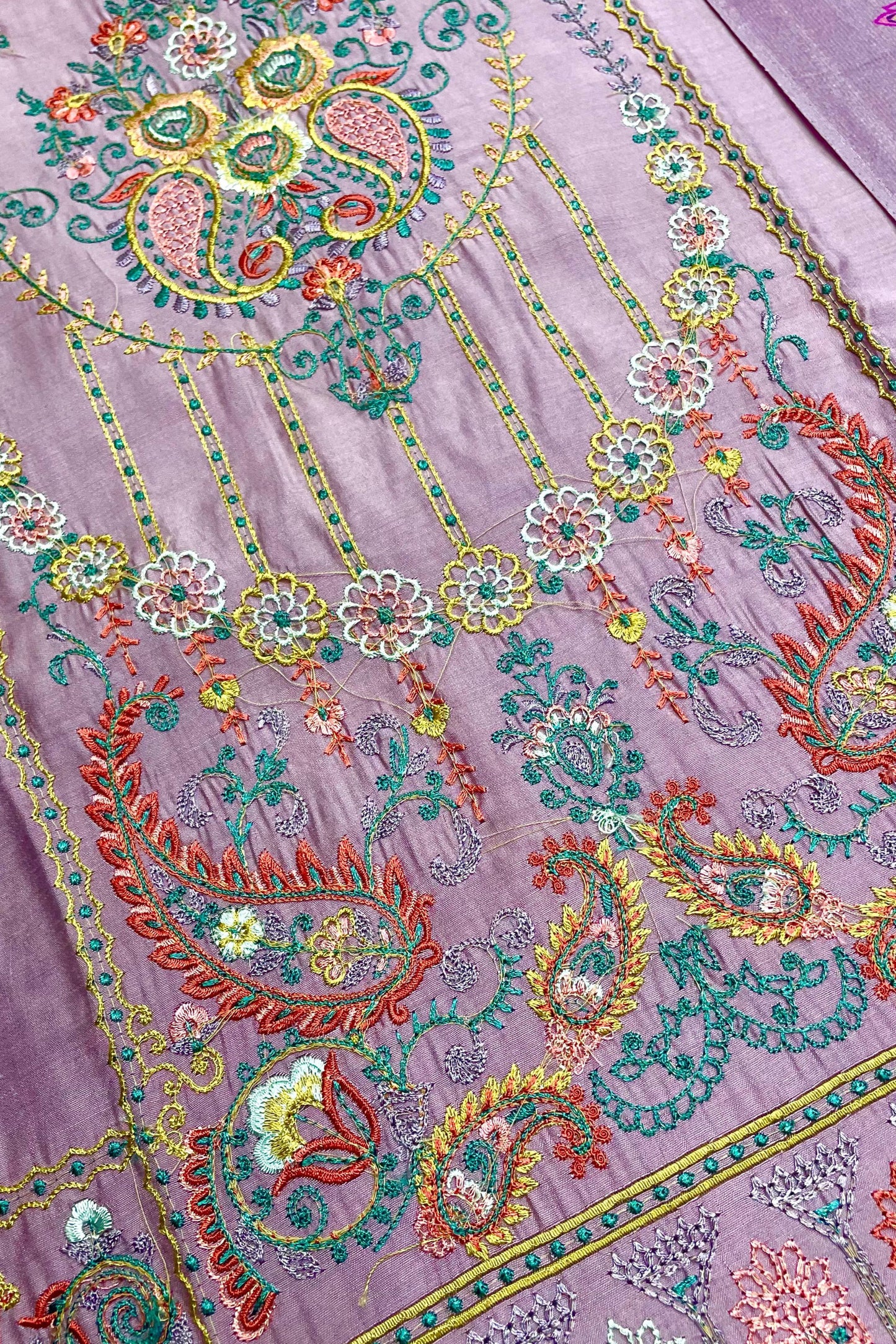 THREAD AARI EMBROIDERED PERFECTION | 2202