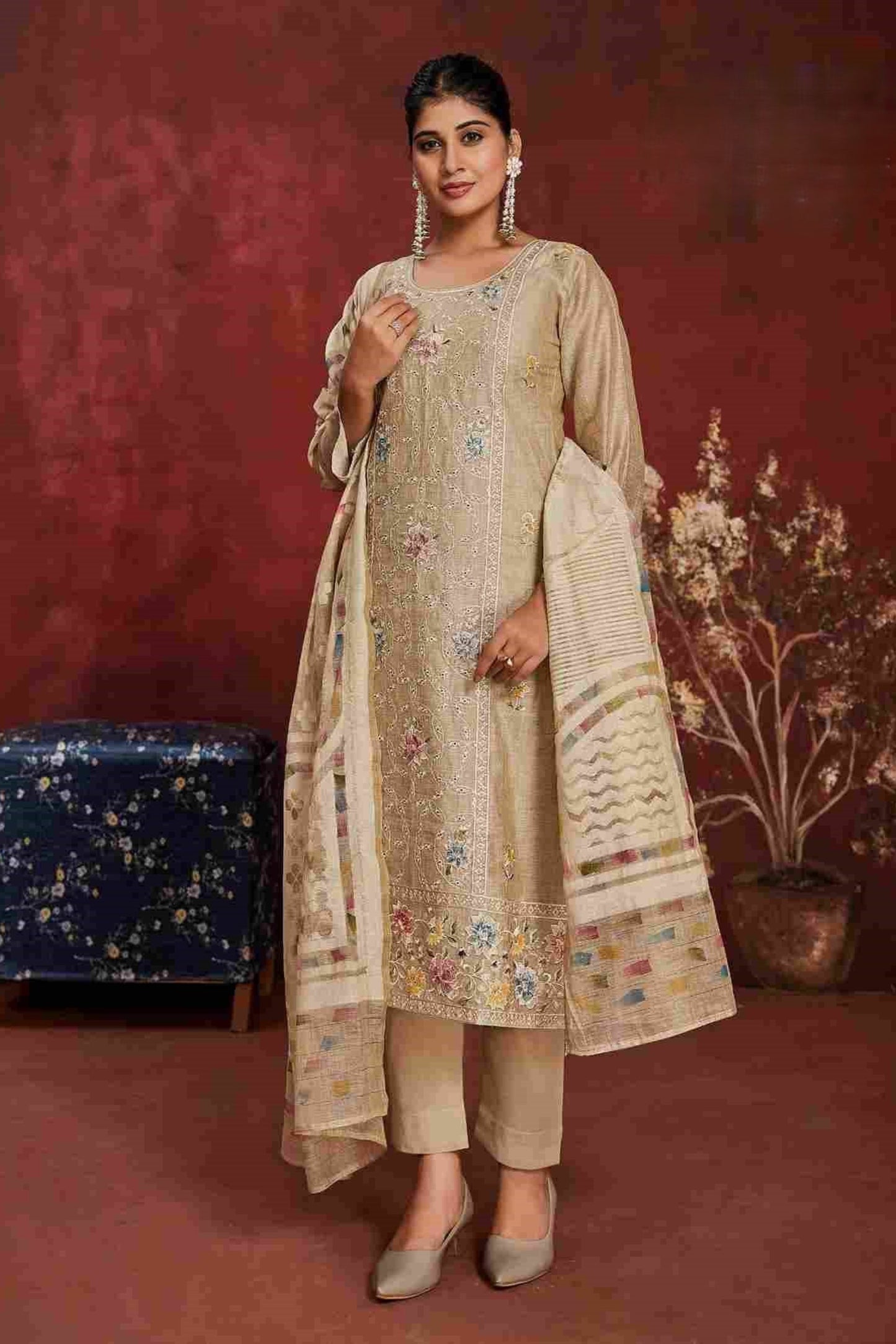 TANISHQ RESHAM EMBROIDERED SILK COLLECTION | 15924