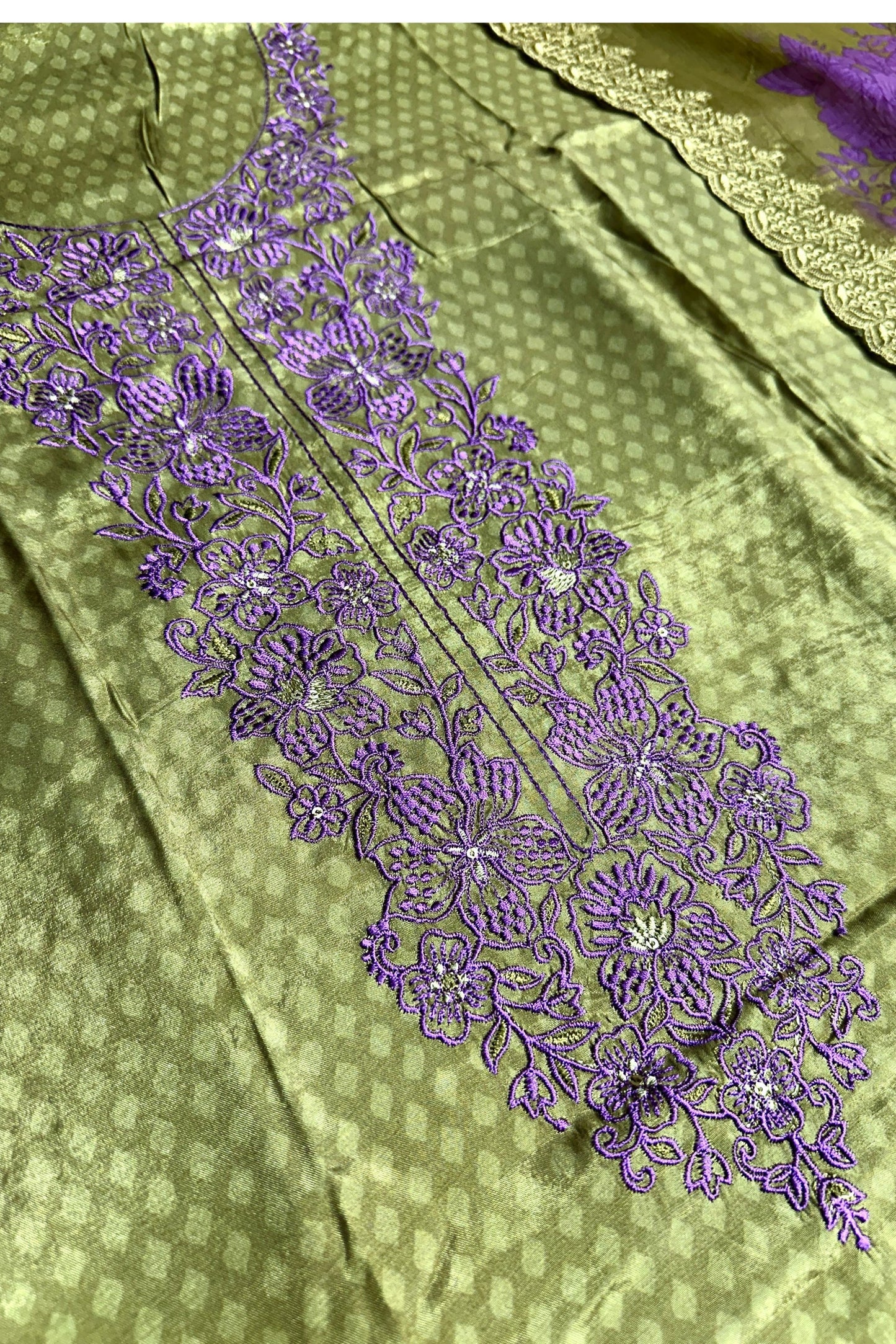 RELSSA EMBROIDERED COLLECTION | 556