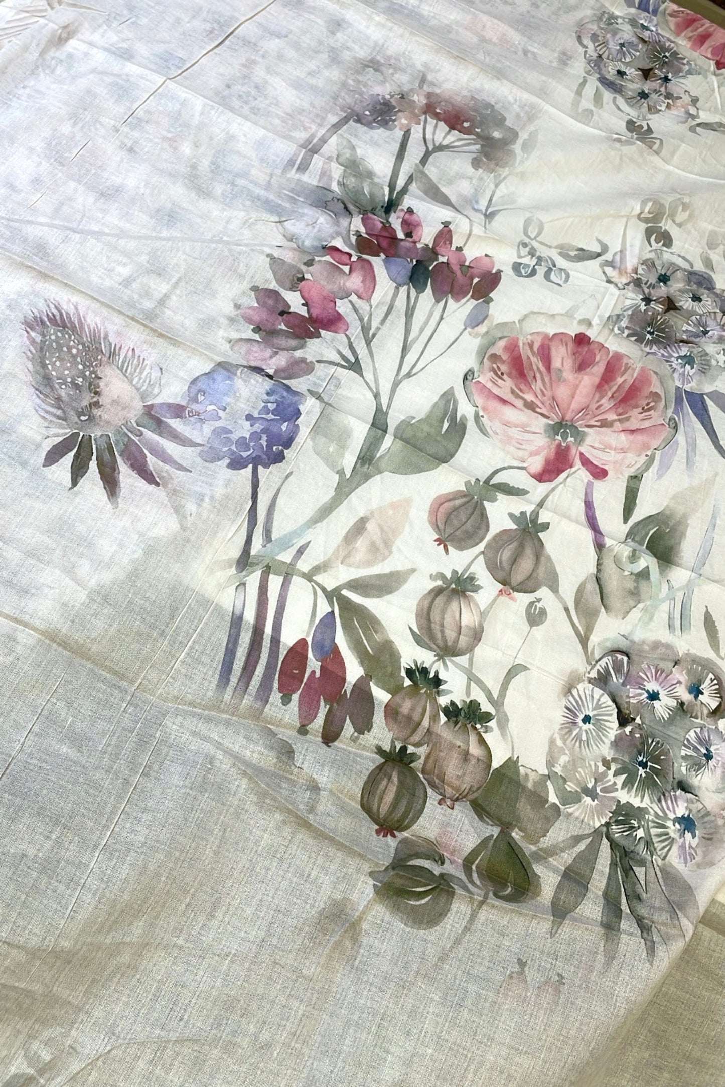 FLORAL LAWN CAMBRIC COTTON