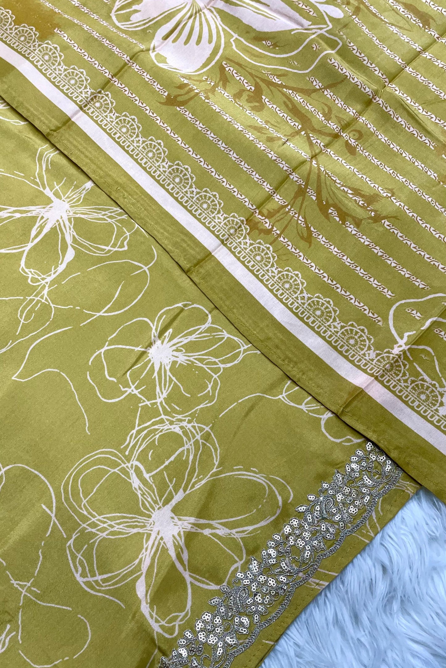 PURE MUSLIN AARI EMBROIDERED COLLECTION | 005