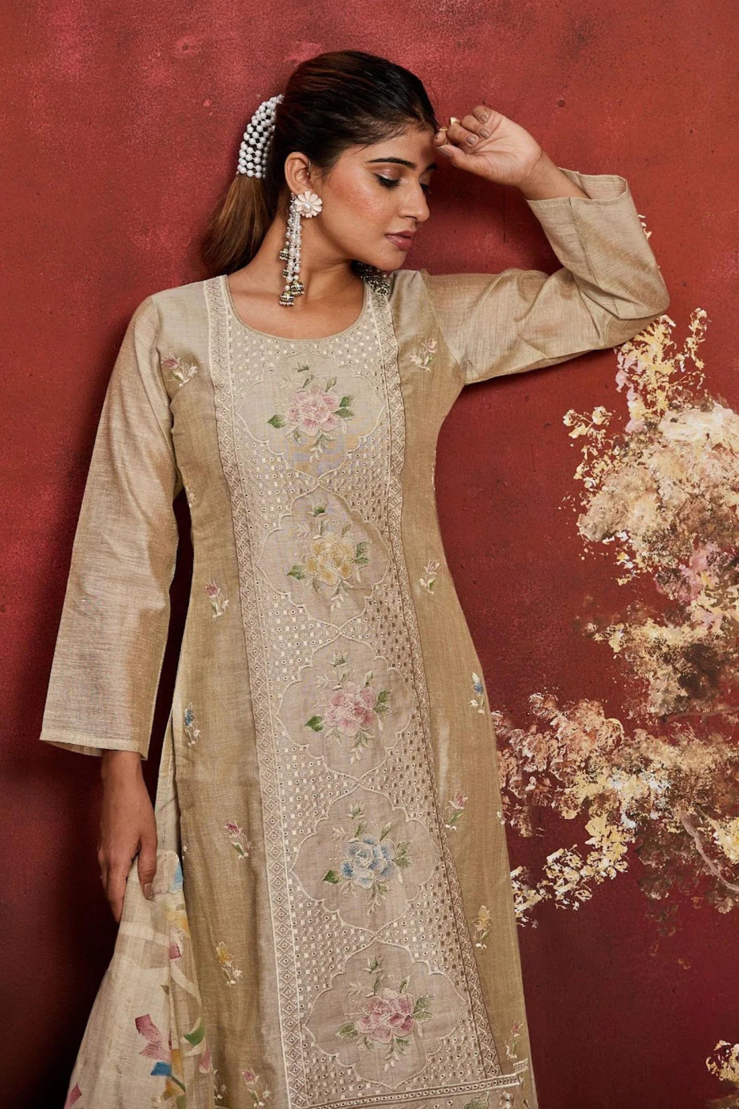 TANISHQ RESHAM EMBROIDERED SILK COLLECTION | 15925