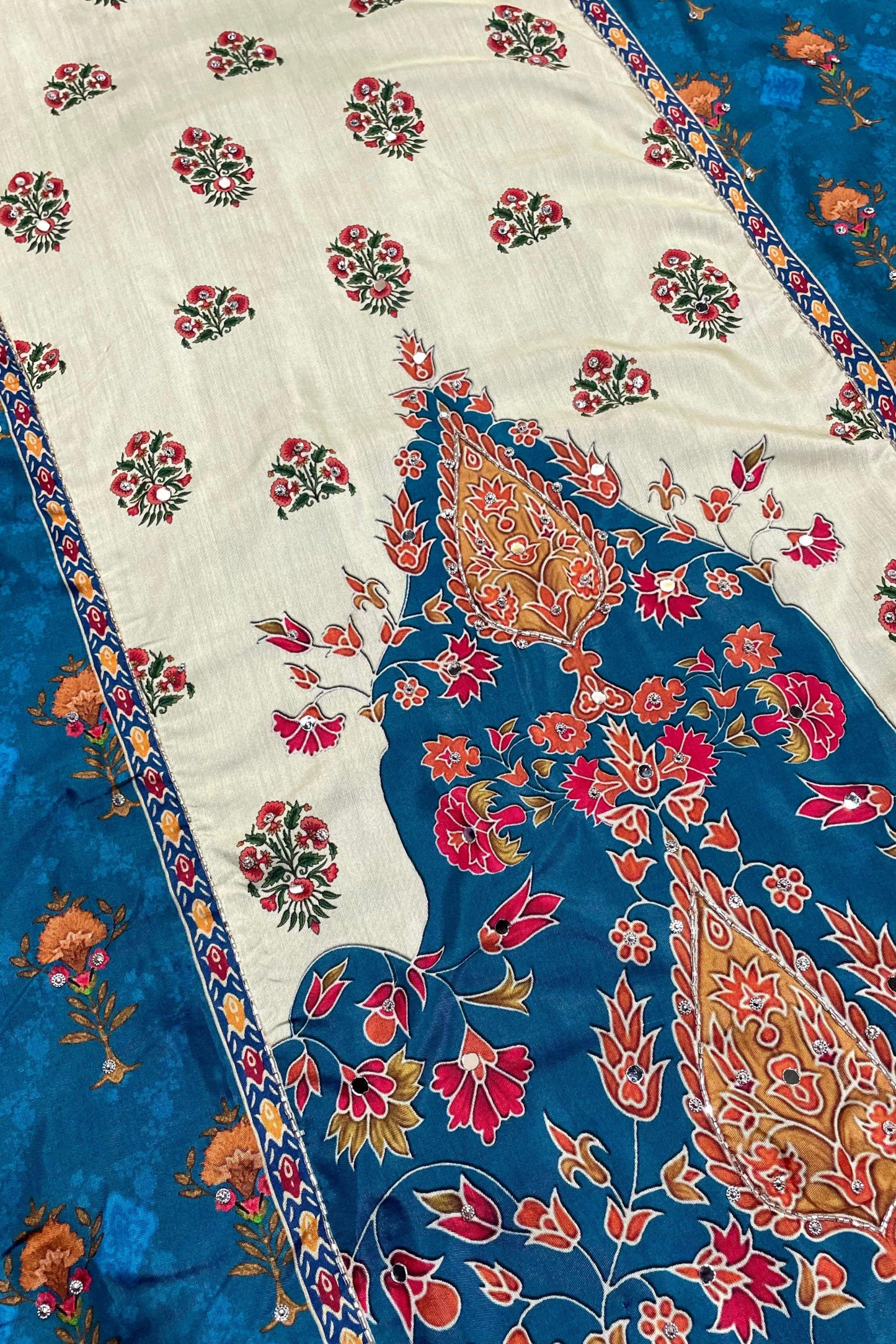 ELEGANCE MUSLIN HANDWORK COLLECTION | B-201