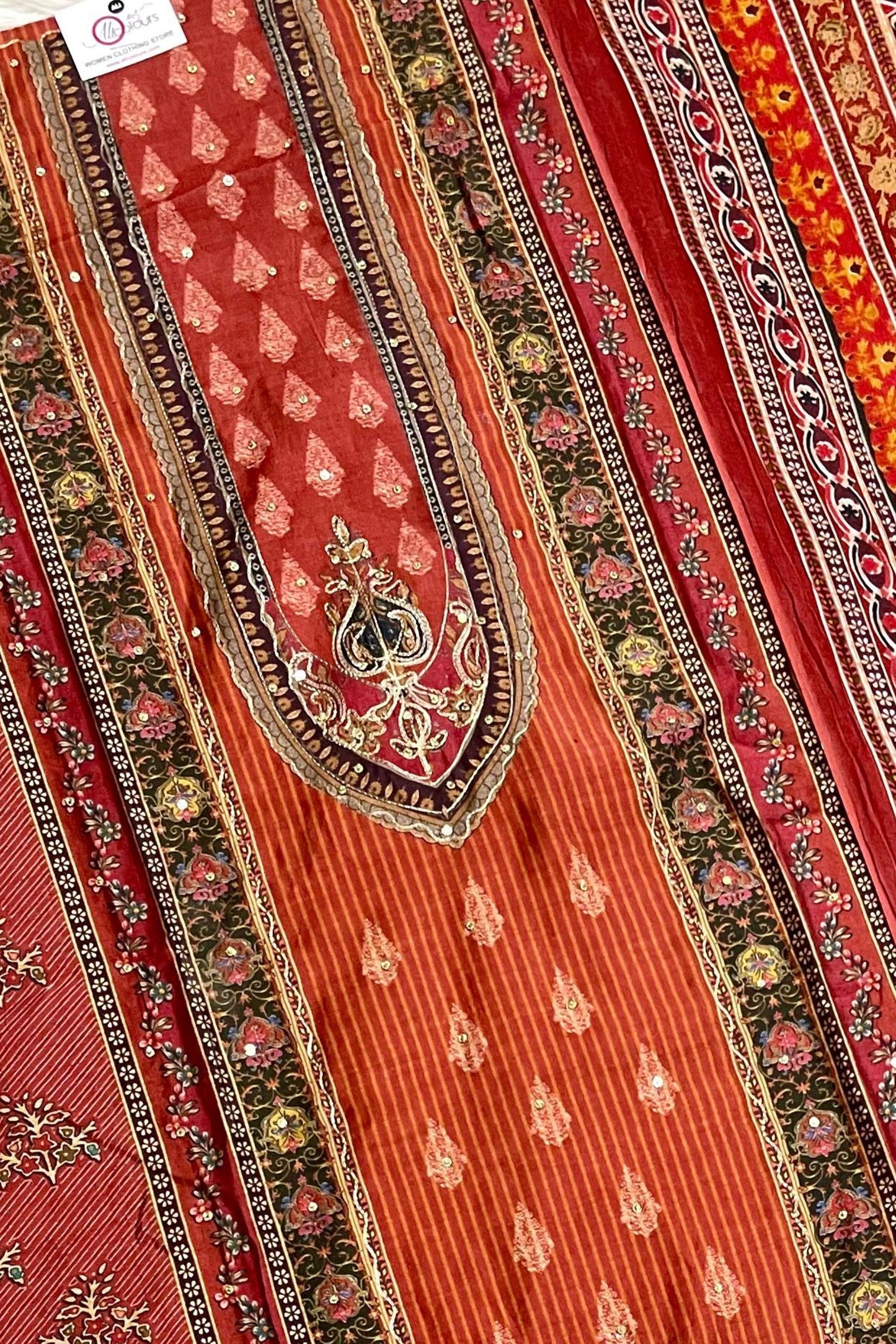 MUSLIN AARI EMBROIDERED COLLECTION | 704