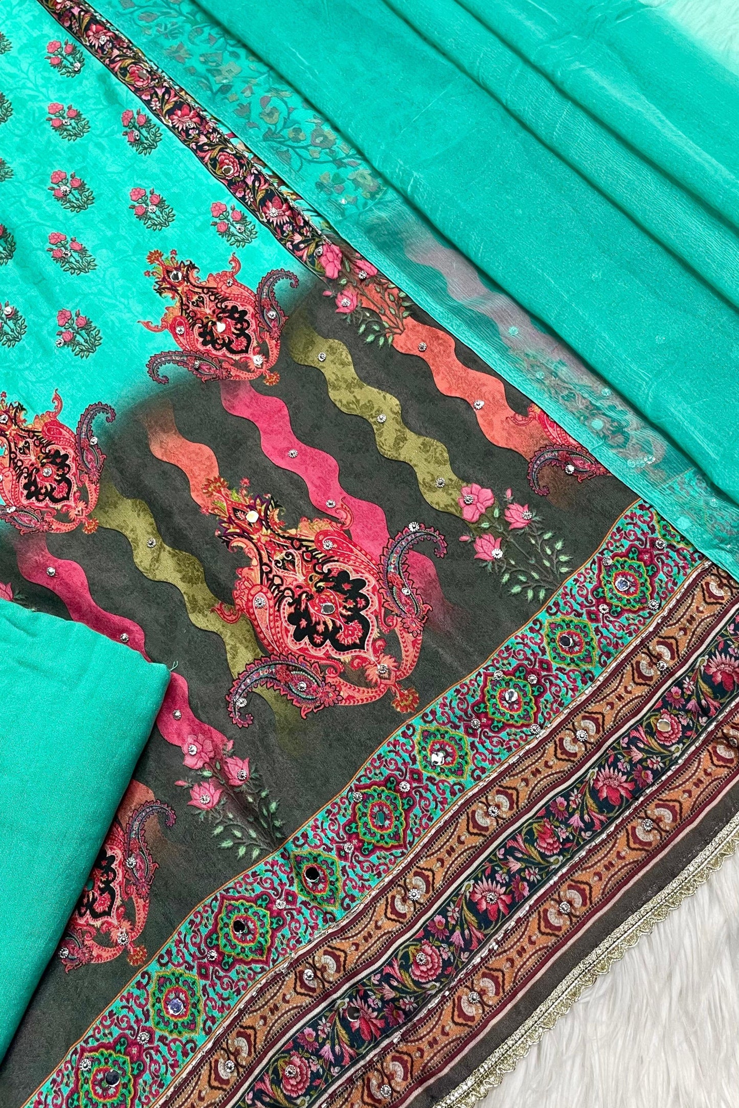EXCLUSIVE MUSLIN HANDWORK COLLECTION | A-104