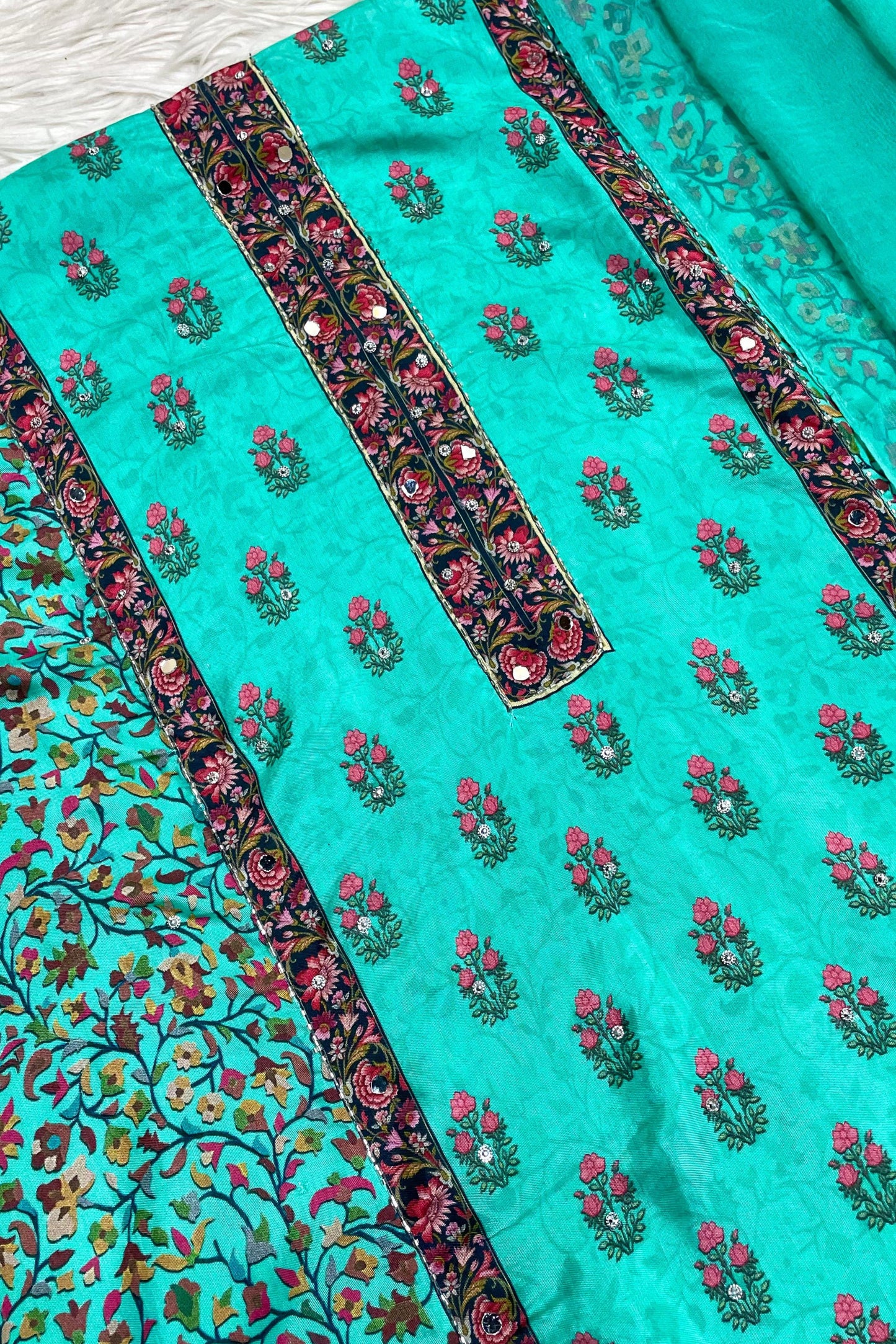 EXCLUSIVE MUSLIN HANDWORK COLLECTION | A-104