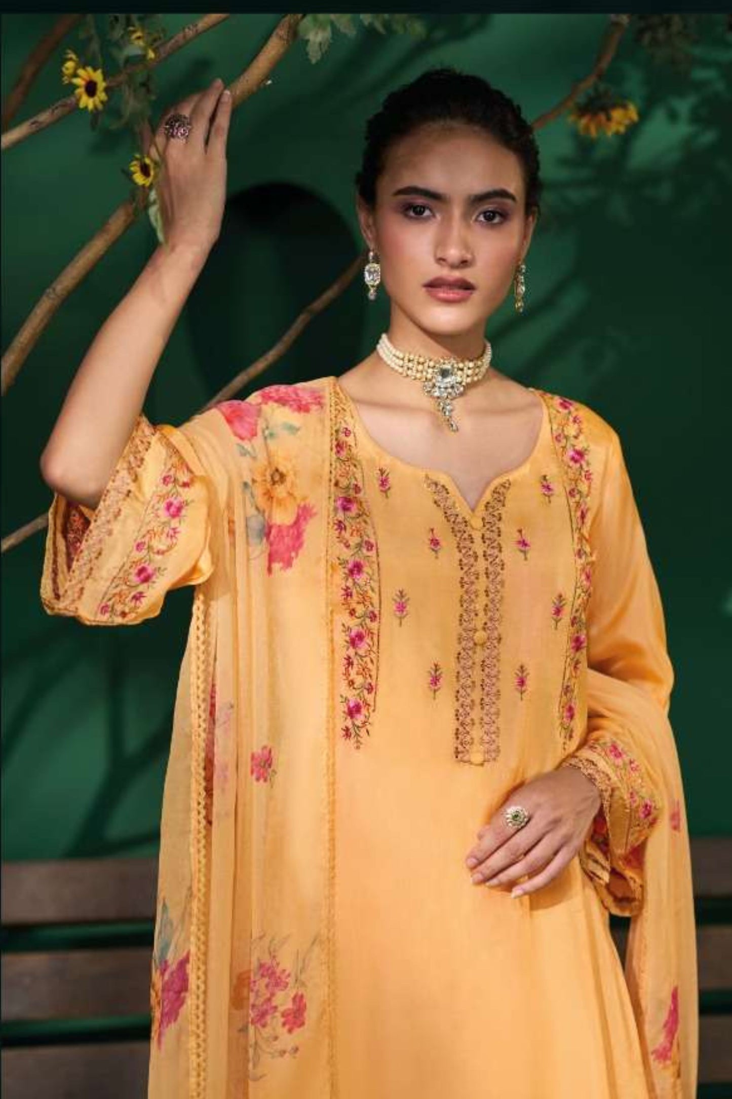 EXCLUSIVE DESIGNER SILK EMBROIDERED PERFECTION | 11001