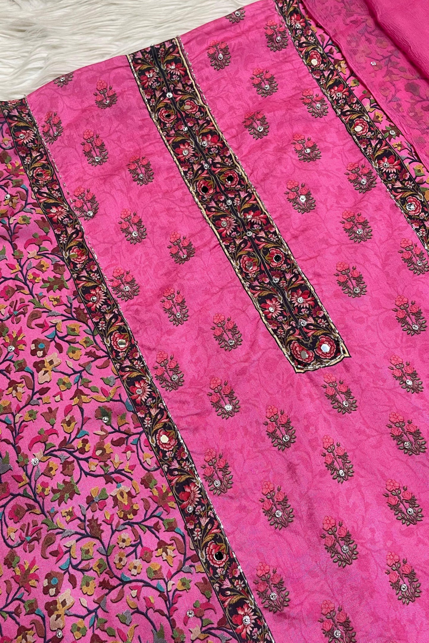 EXCLUSIVE MUSLIN HANDWORK COLLECTION | A-102