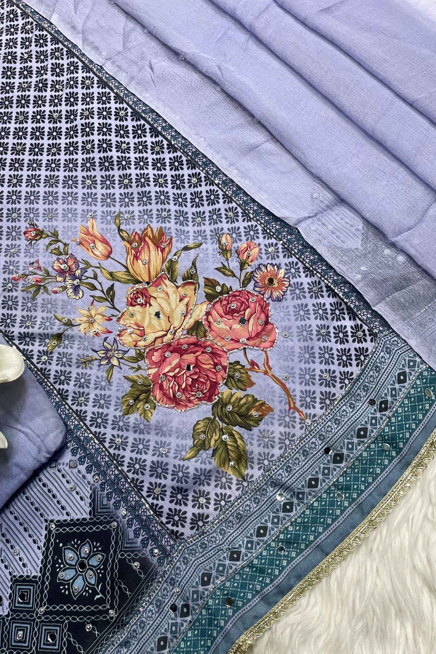 PREMIUM MUSLIN HANDWORK COLLECTION | P-004