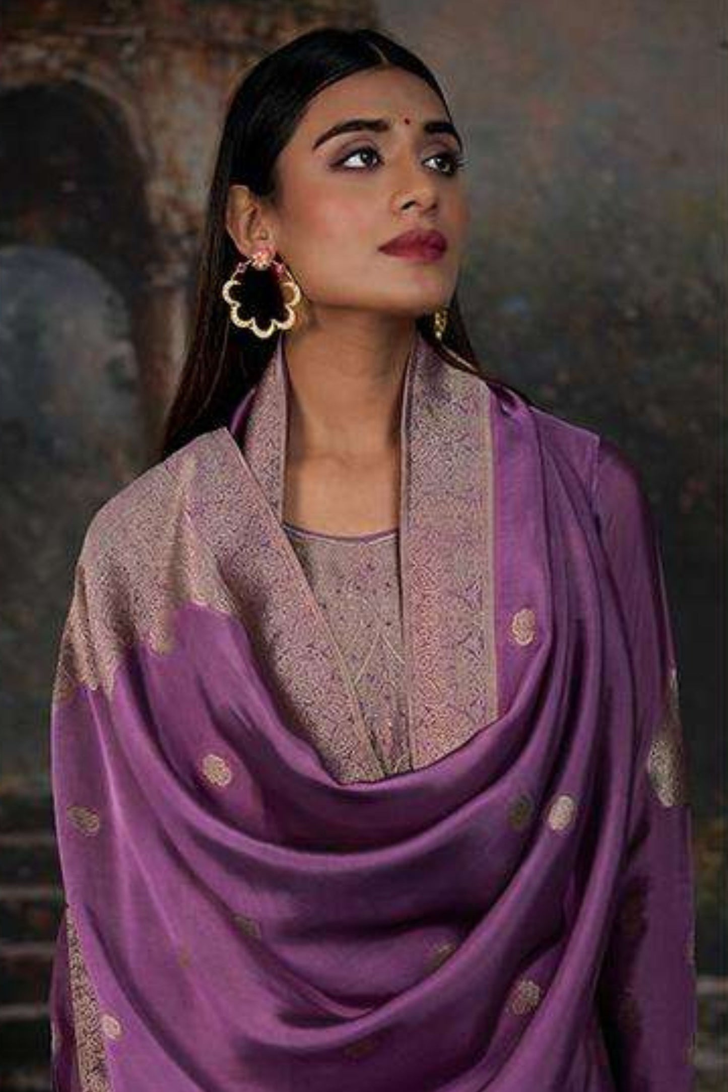 VRISA DESIGNER JACQUARD SILK PERFECTION | NE-1001