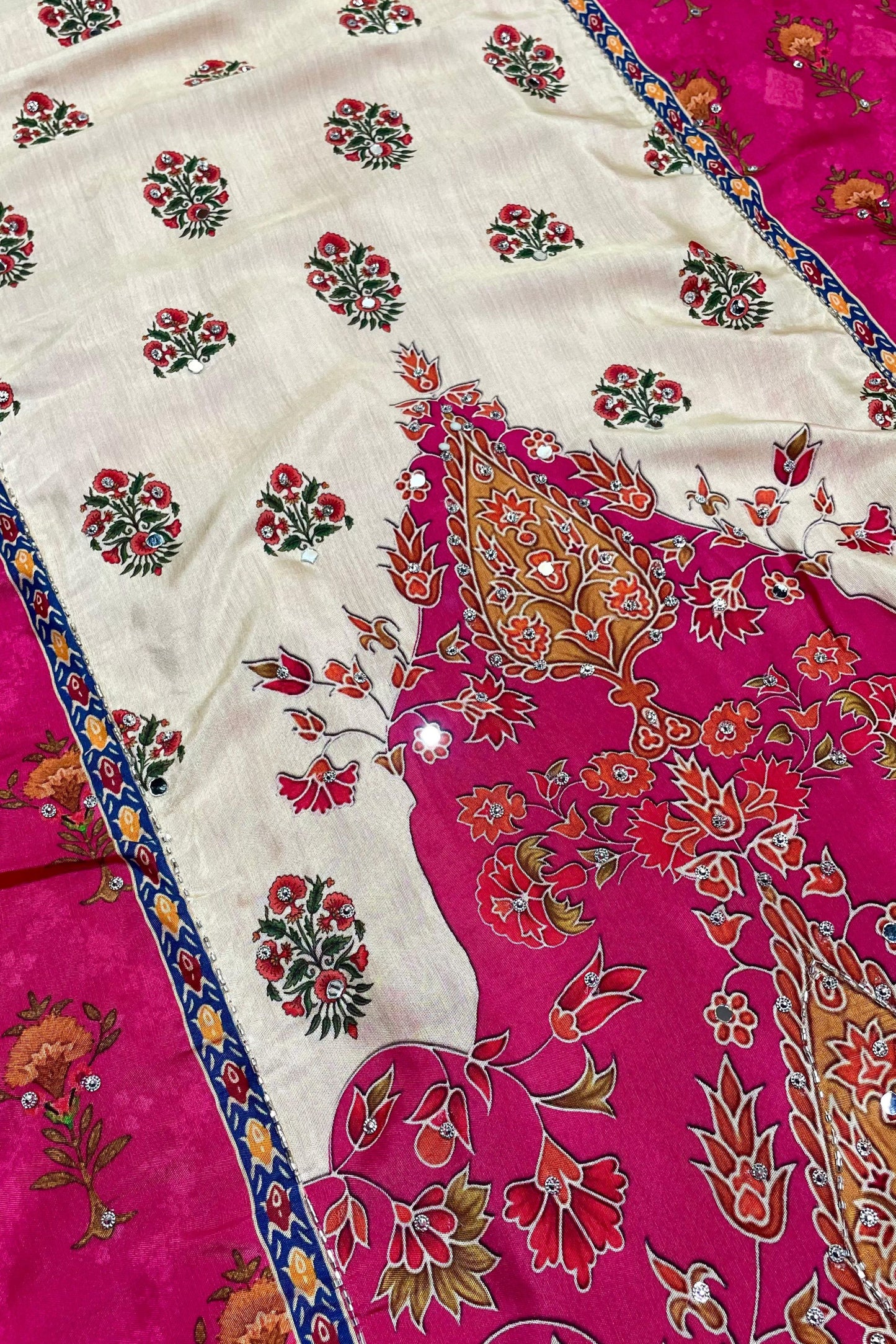 ELEGANCE MUSLIN HANDWORK COLLECTION | B-203