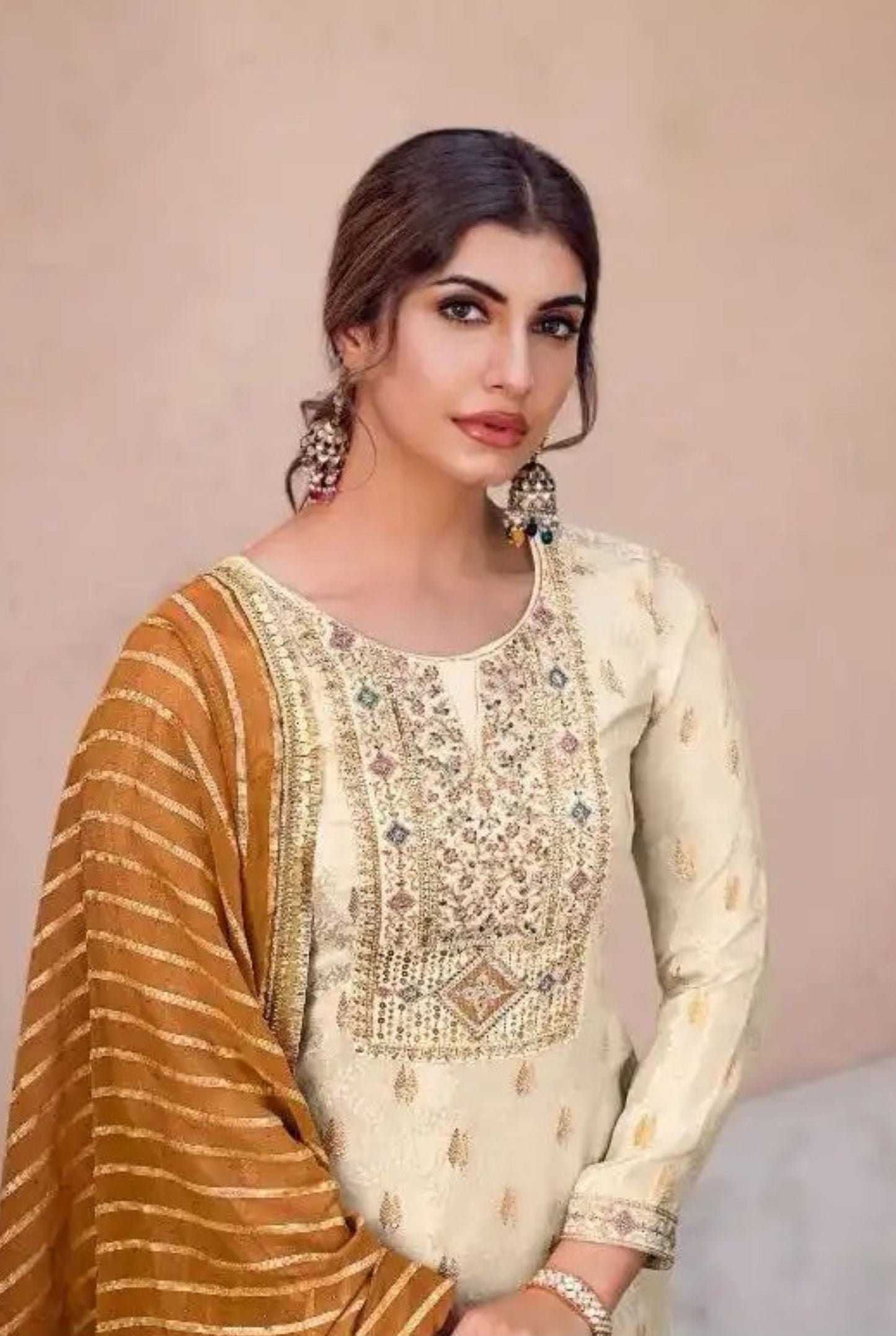 KANJIVARAM TISSUE SILK EMBROIDERED PERFECTION | 2051