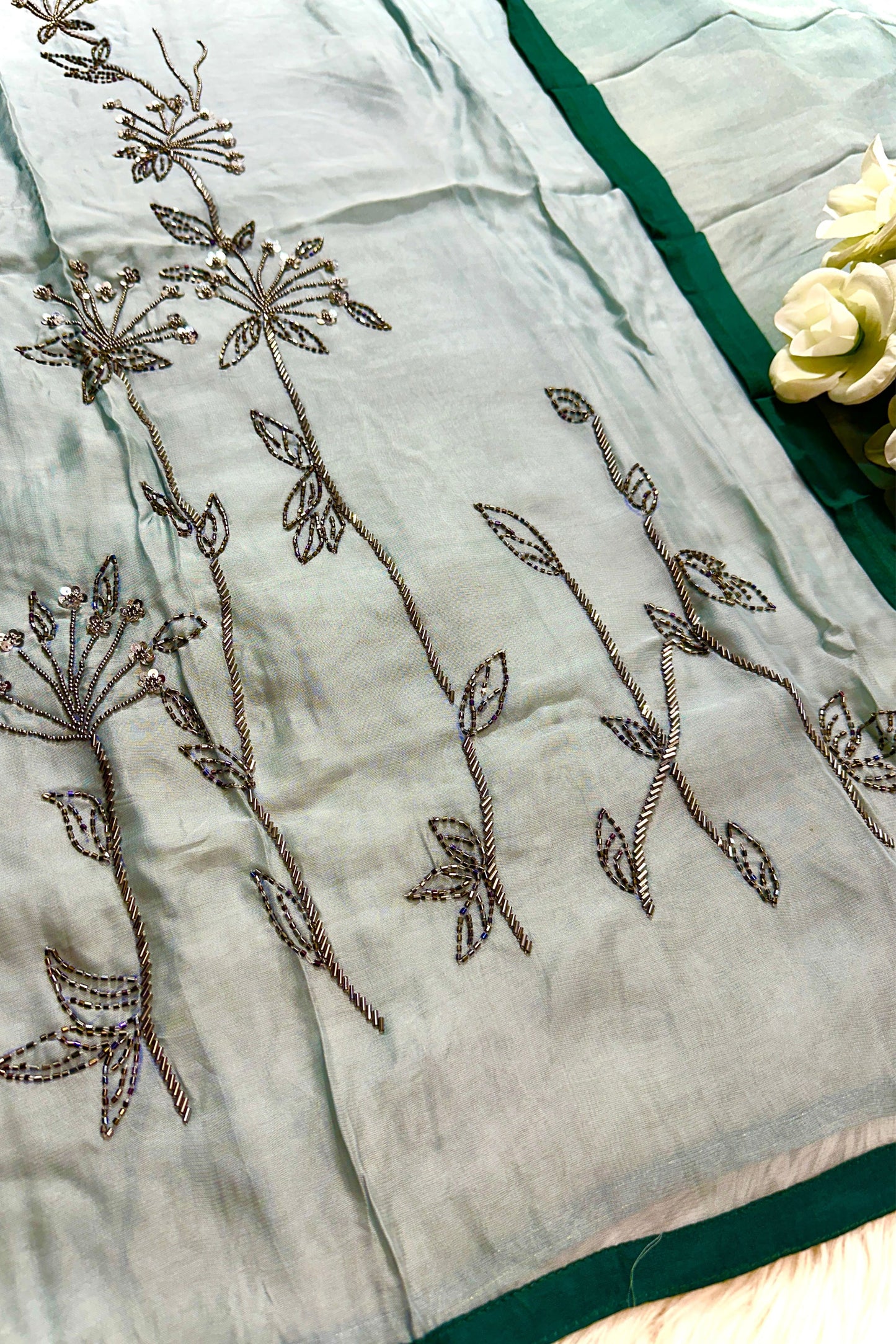 EMBROIDERED ELEGANCE COLLECTION | 889