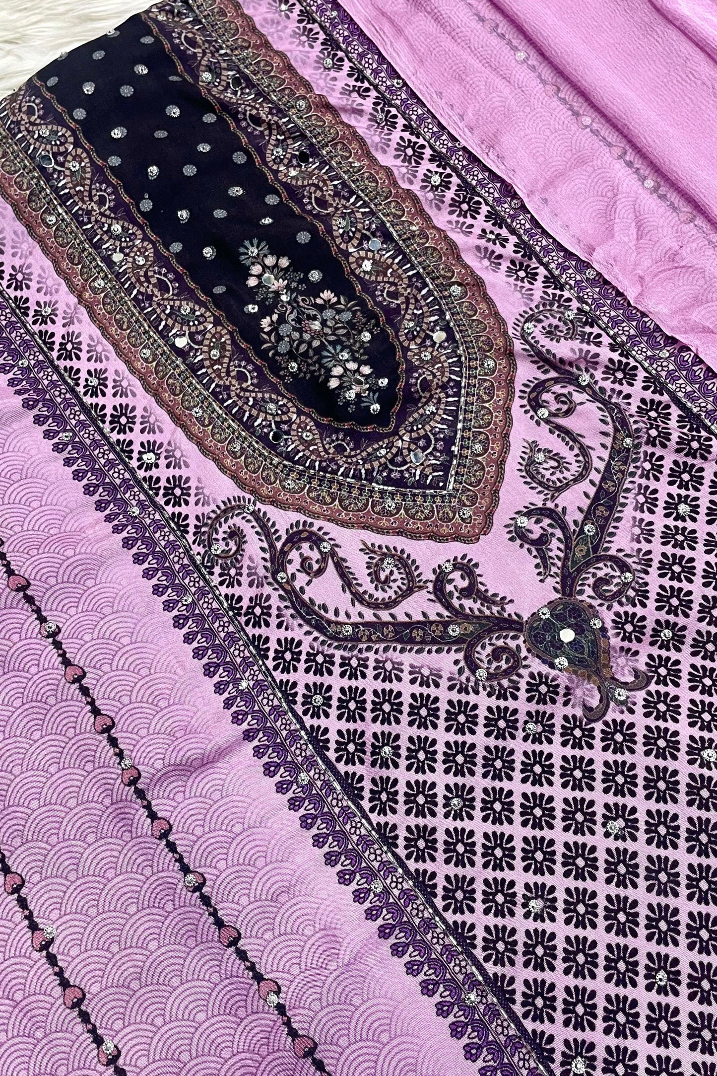 PREMIUM MUSLIN HANDWORK COLLECTION | P-003