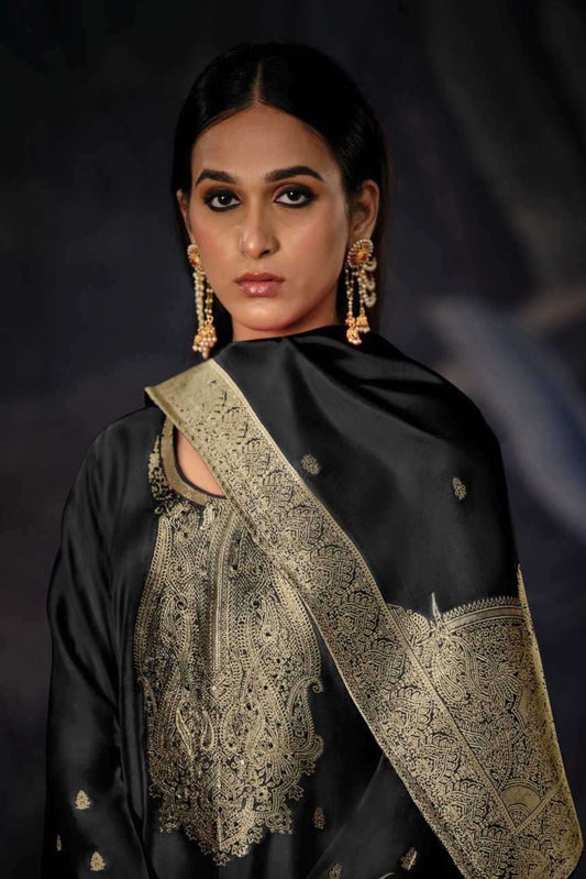 VRISA BLACK SPECIAL WOVEN WORK PERFECTION | 1001