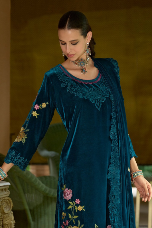 Eraya - Embroidered Velvet Design | 1003