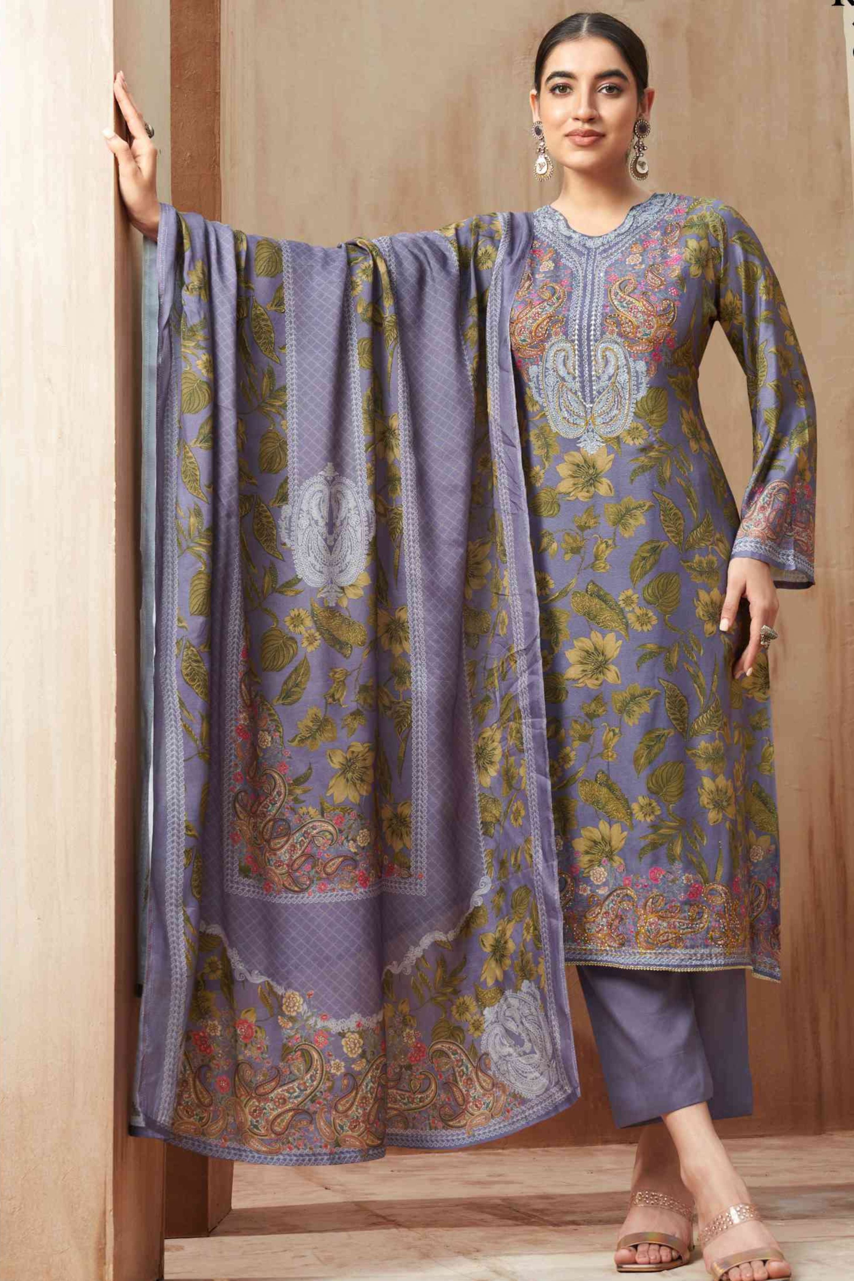 GULNAAZ | 1404