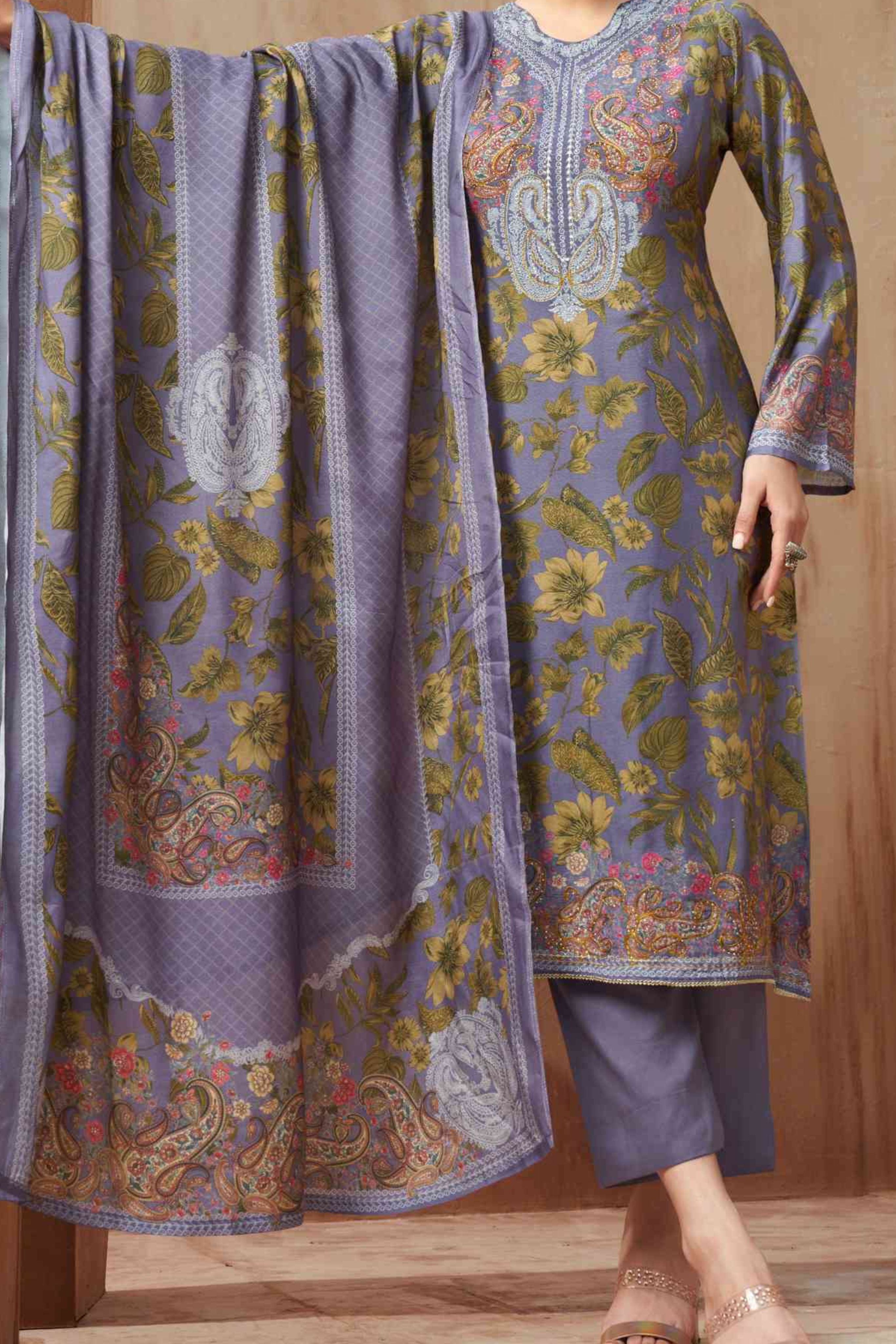 GULNAAZ | 1404