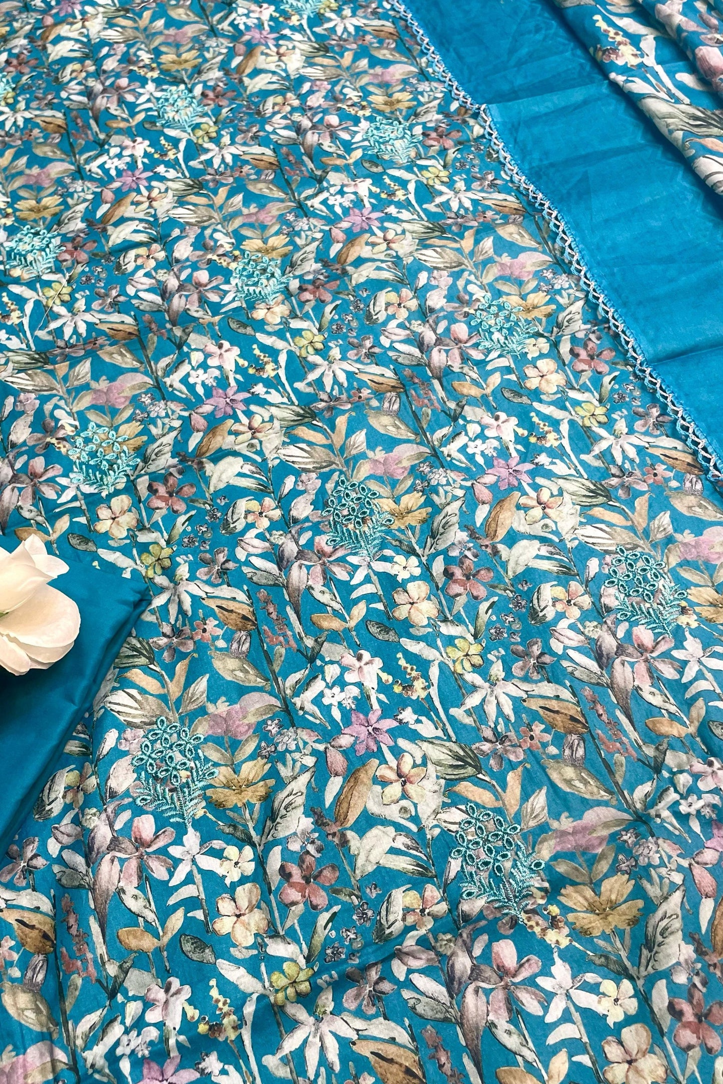 PURE COTTON EMBROIDERED PERFECTION | 1013