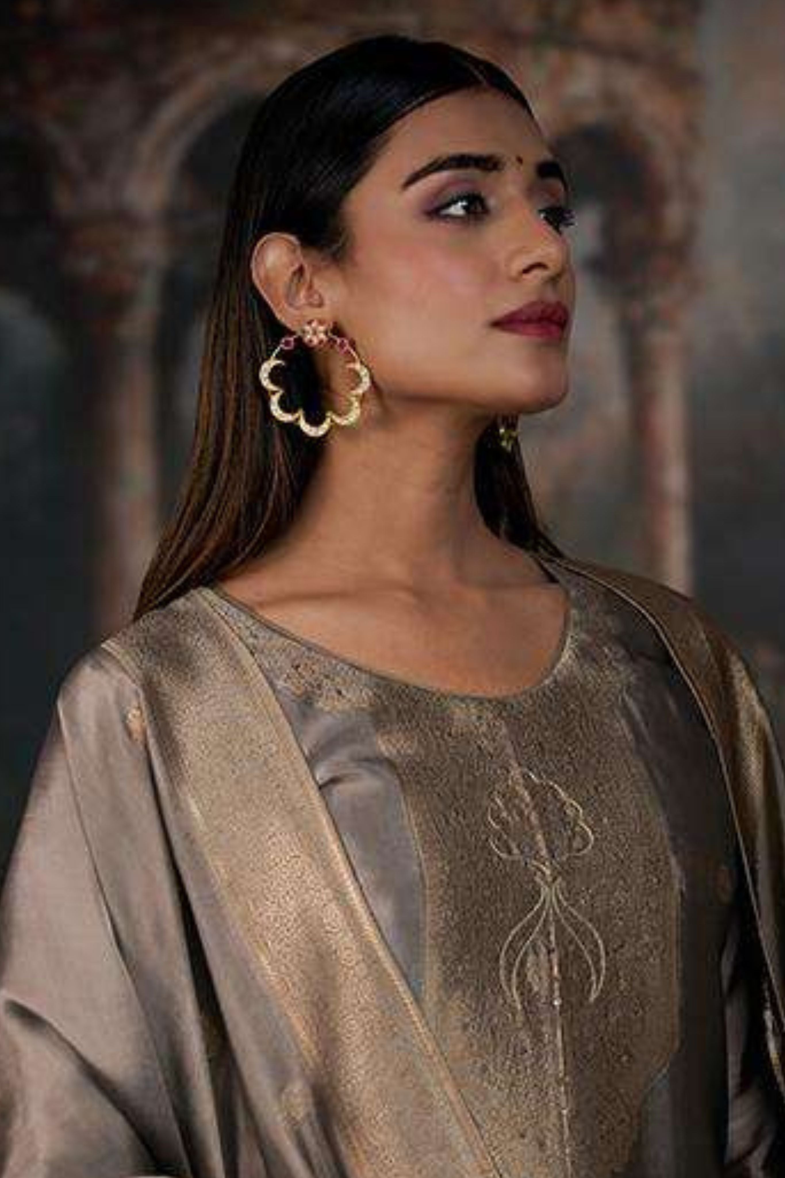 VRISA DESIGNER JACQUARD SILK PERFECTION | NE-1004