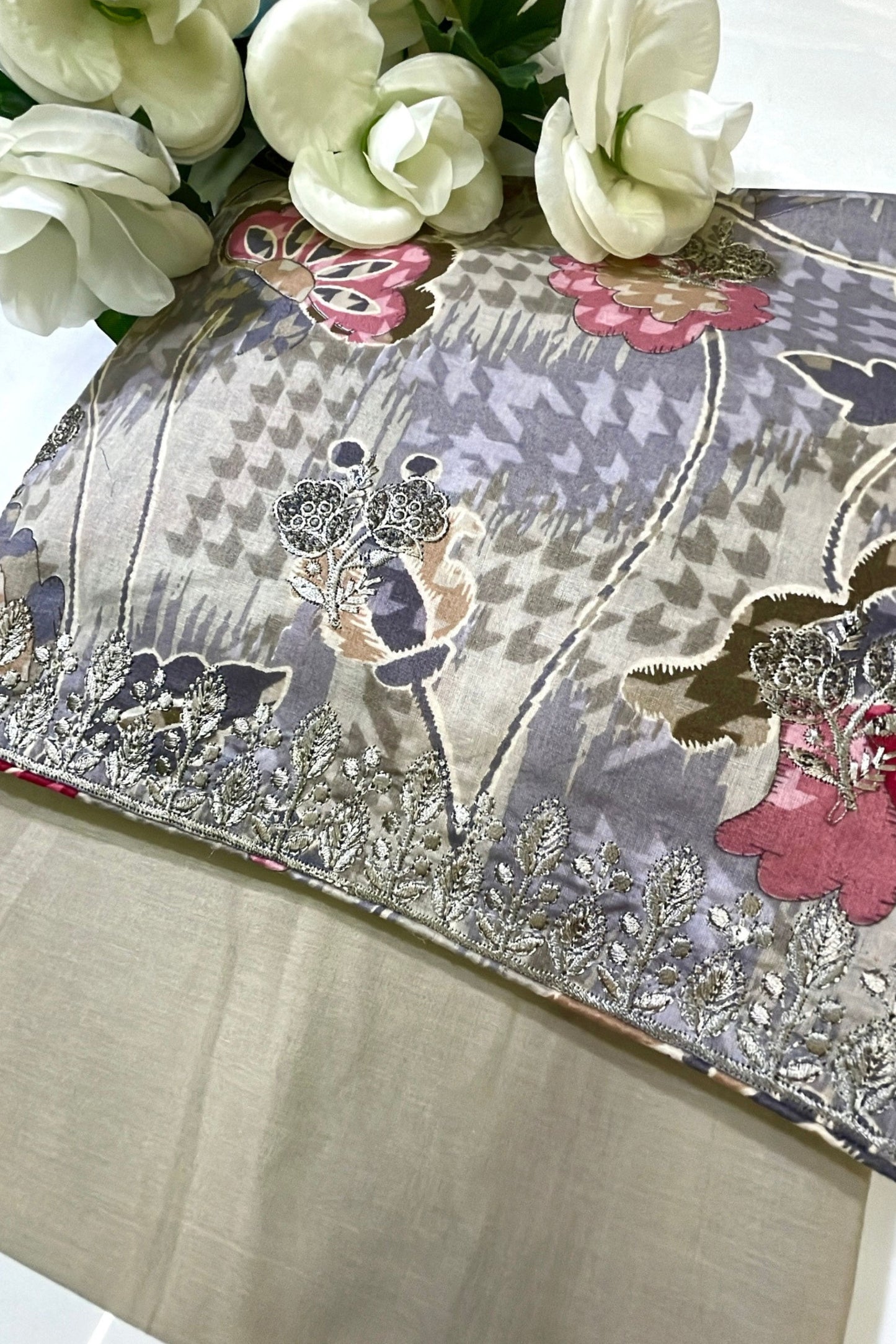 FLORAL LAWN CAMBRIC COTTON