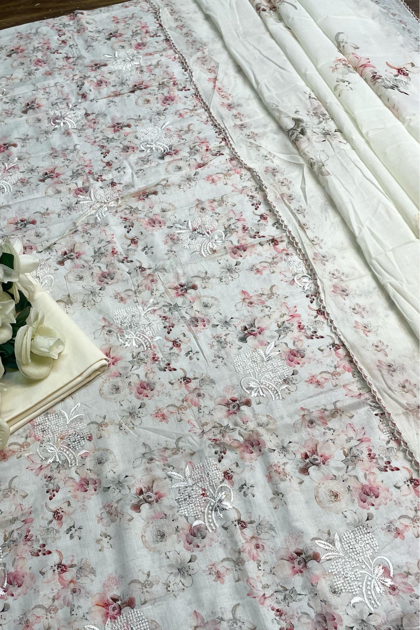 PURE COTTON EMBROIDERED PERFECTION