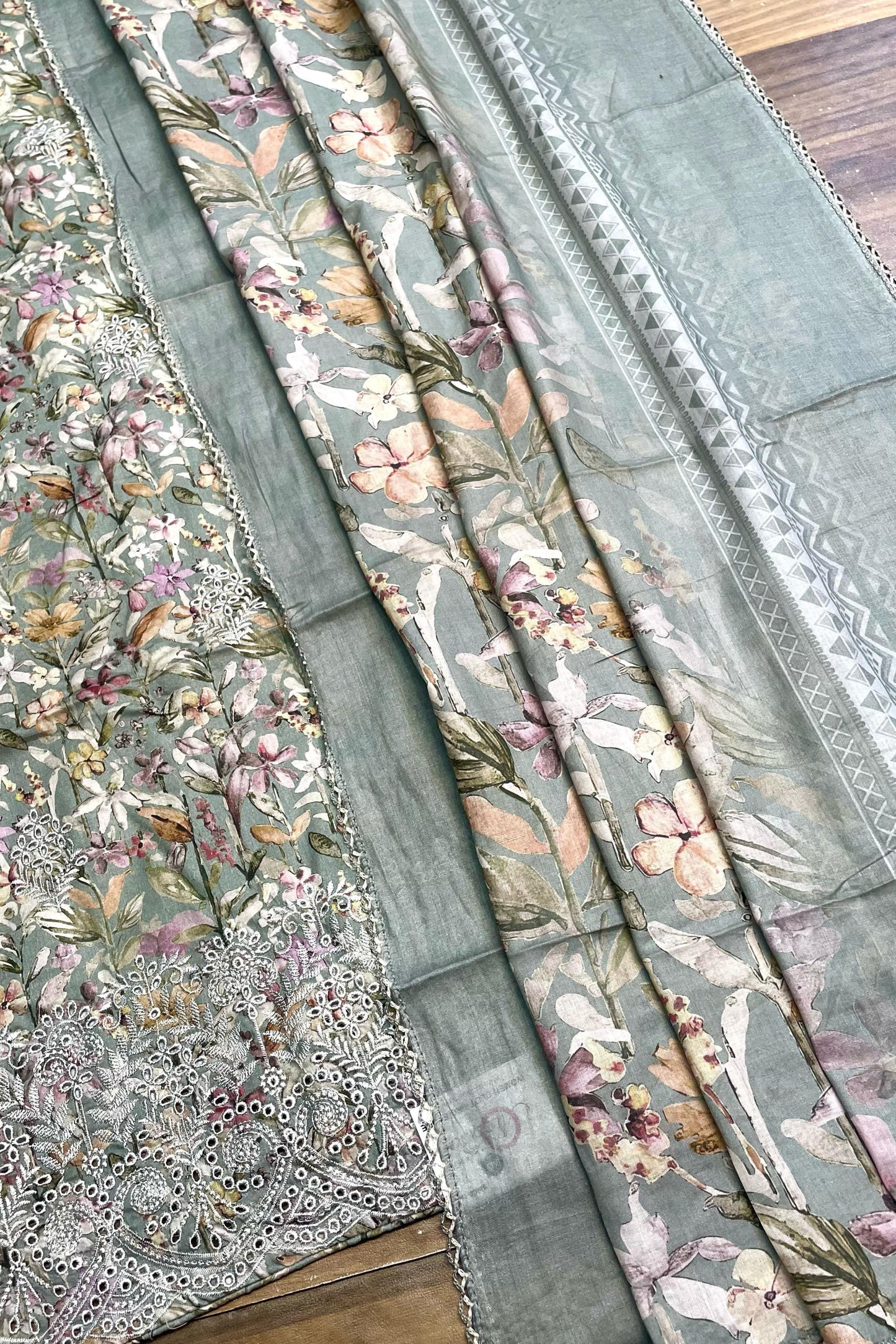 PURE COTTON EMBROIDERED PERFECTION | 1010