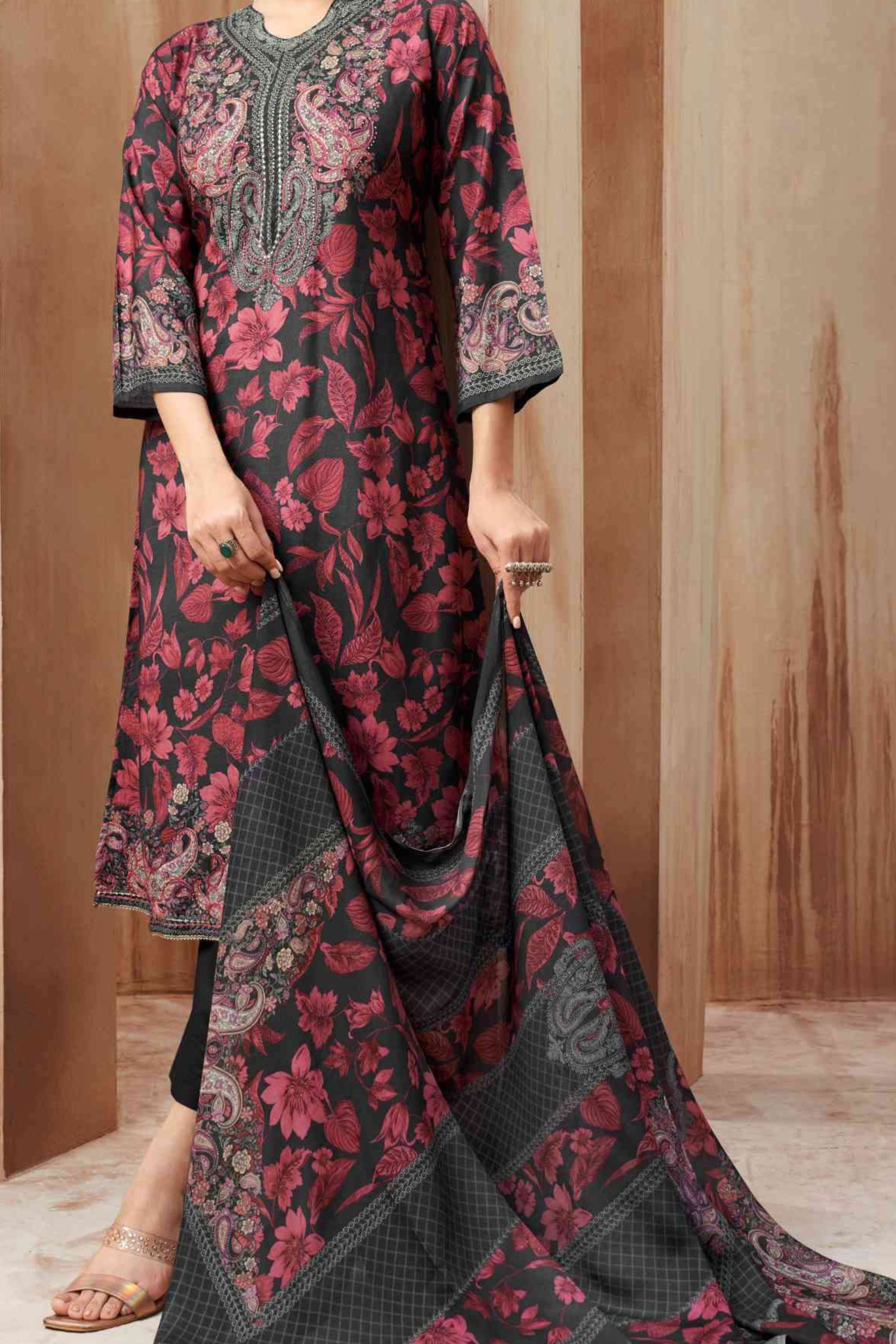 GULNAAZ | 1402