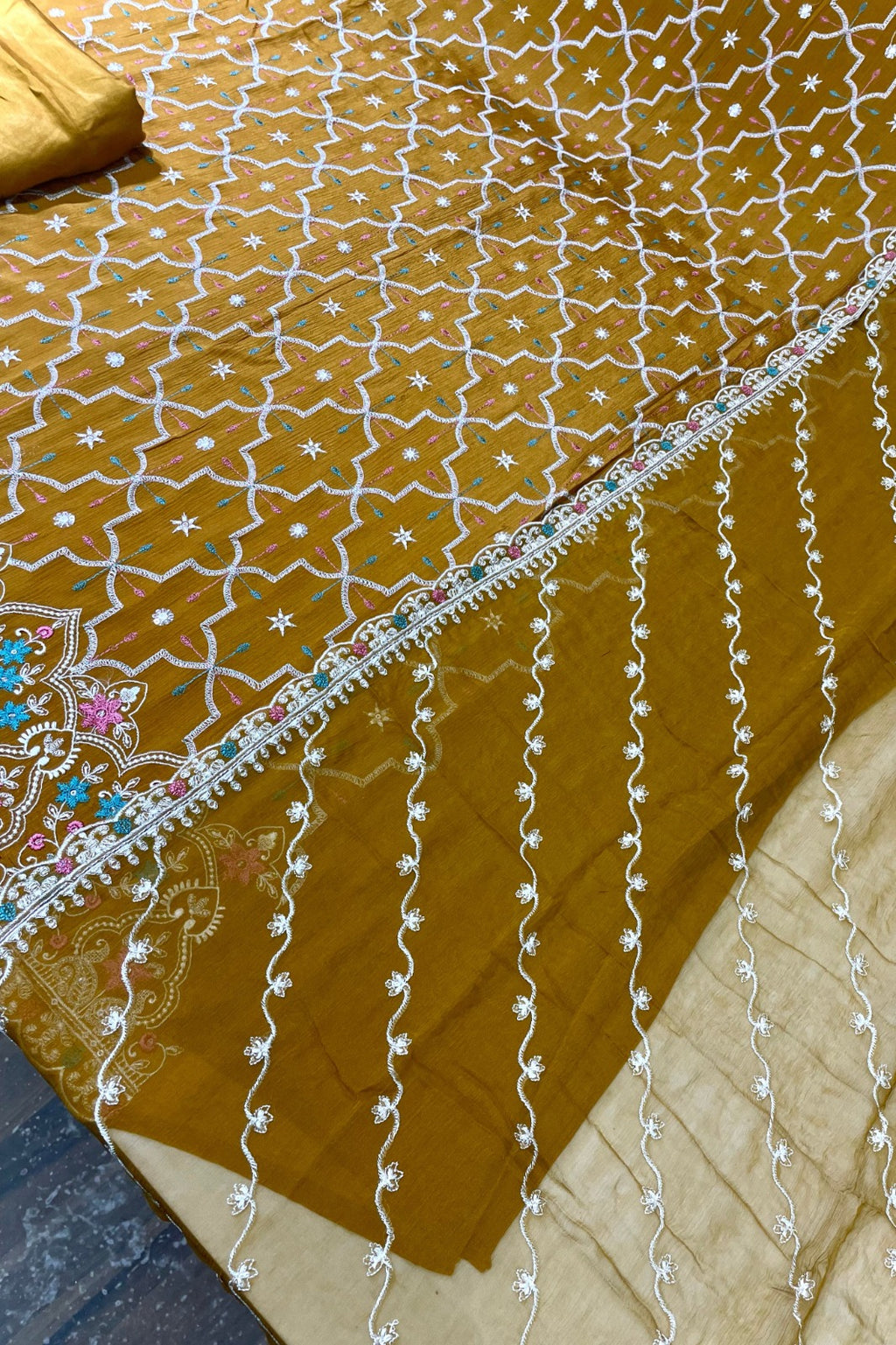 Royal Embroidered Elegance Set