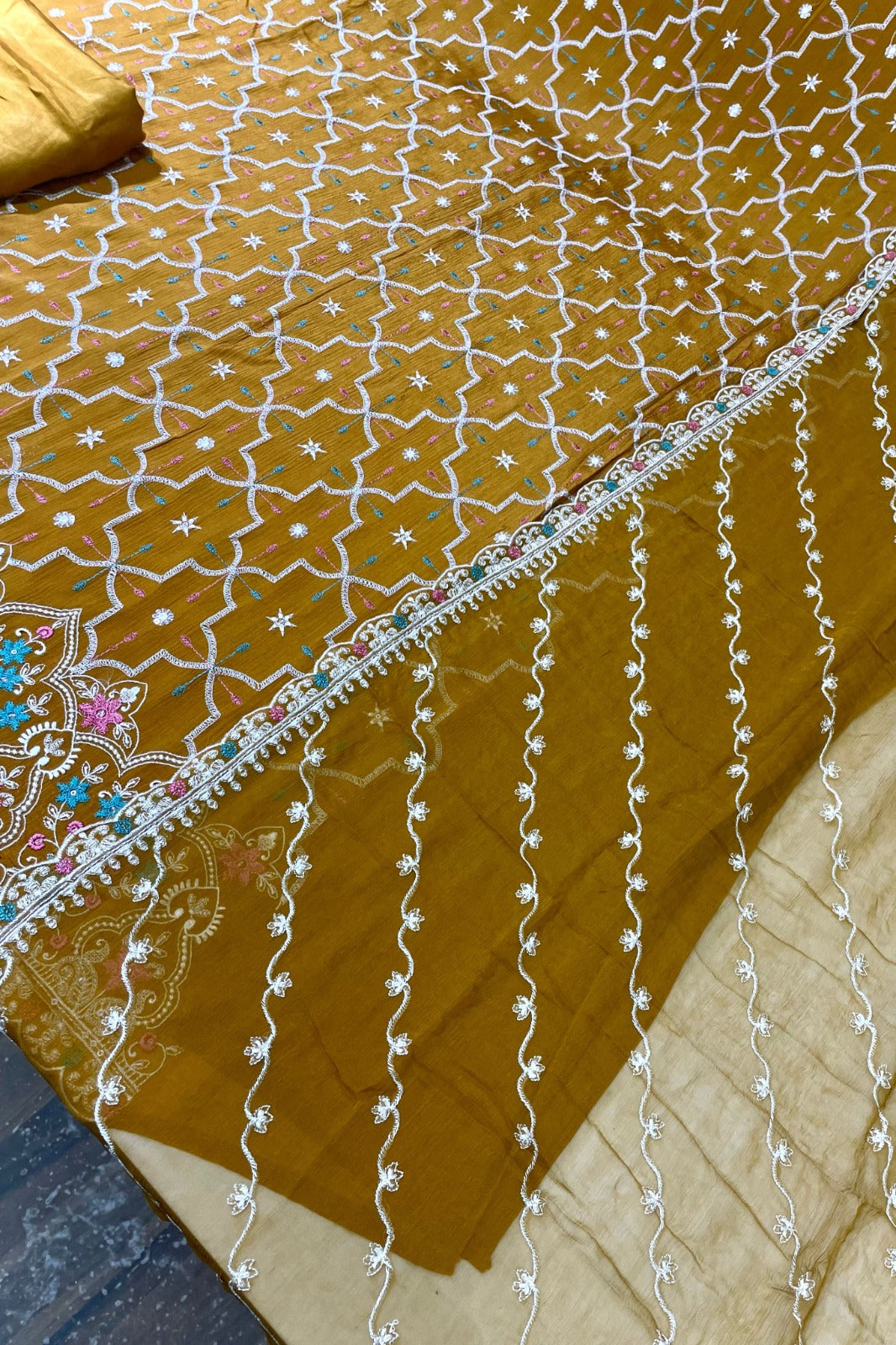 Royal Embroidered Elegance Set