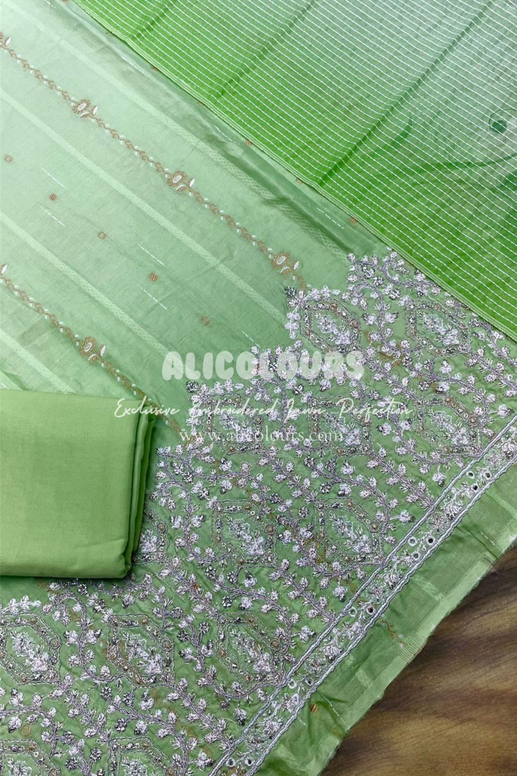 EXCLUSIVE EMBROIDERED LUXURIOUS SOFT LAWN PERFECTION | C-1100