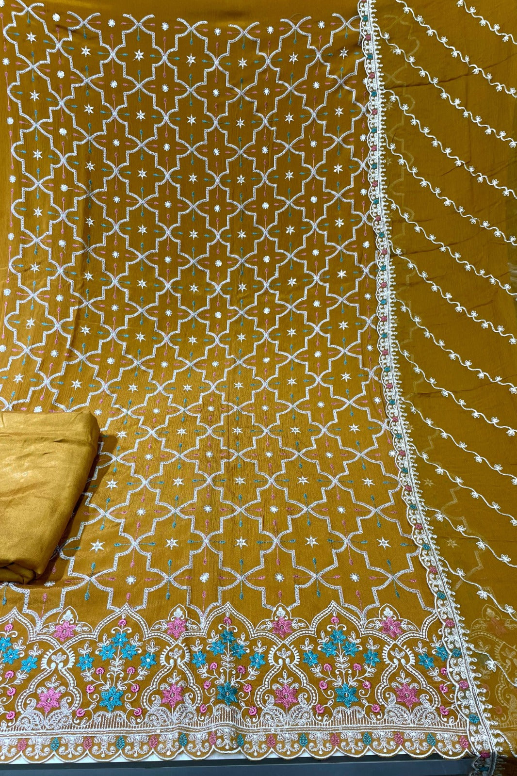 Royal Embroidered Elegance Set