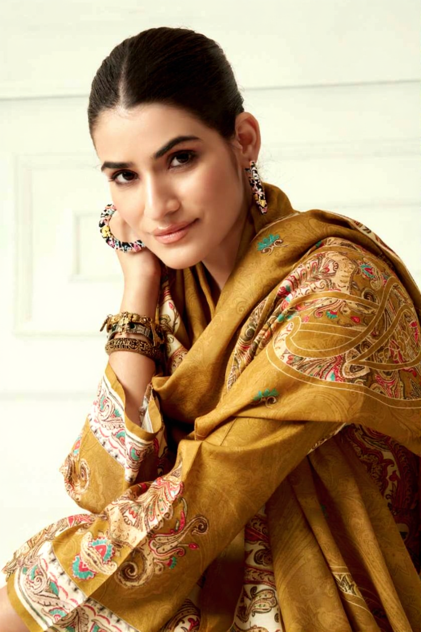 Elegance Royal Muslin Suit