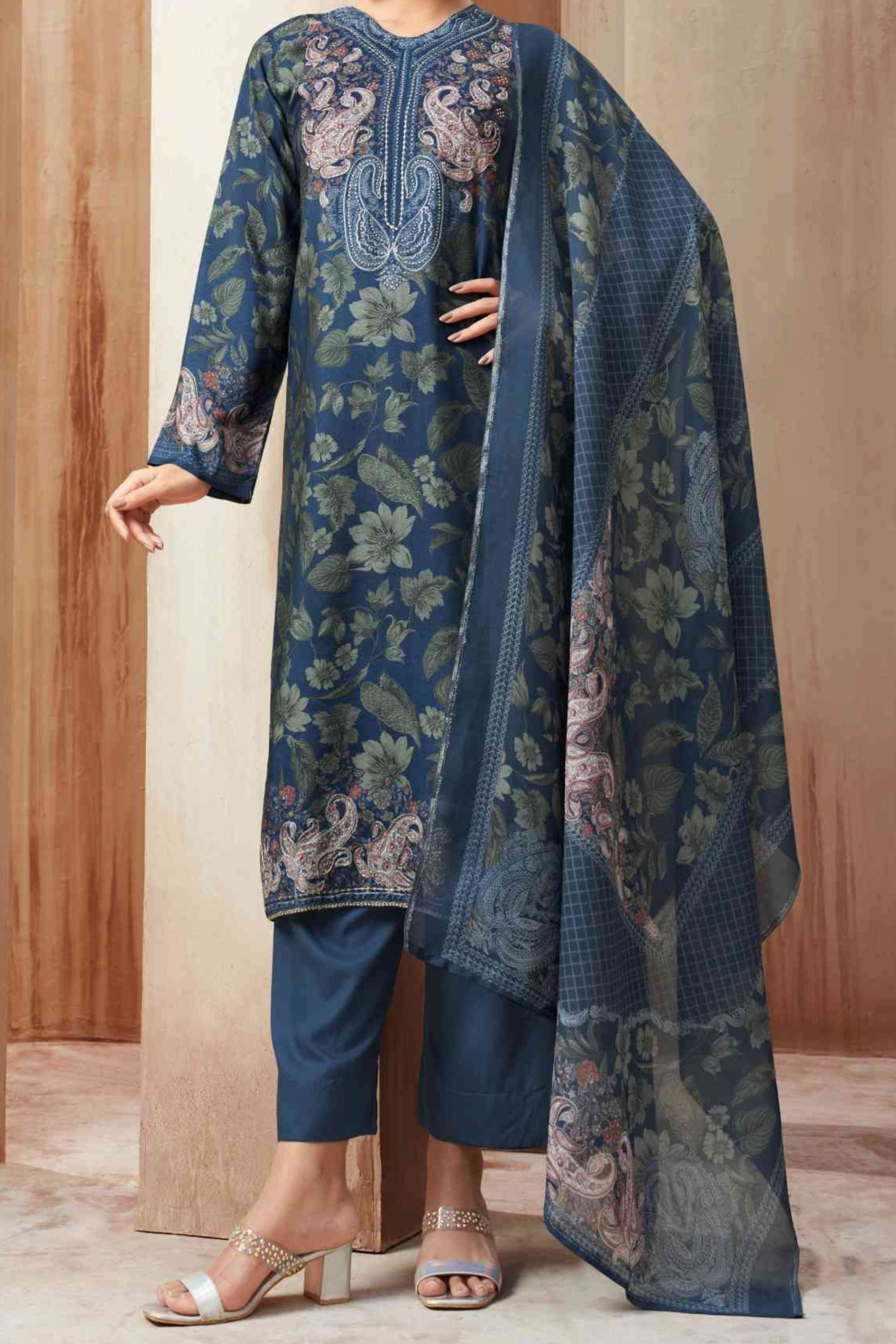 GULNAAZ | 1401