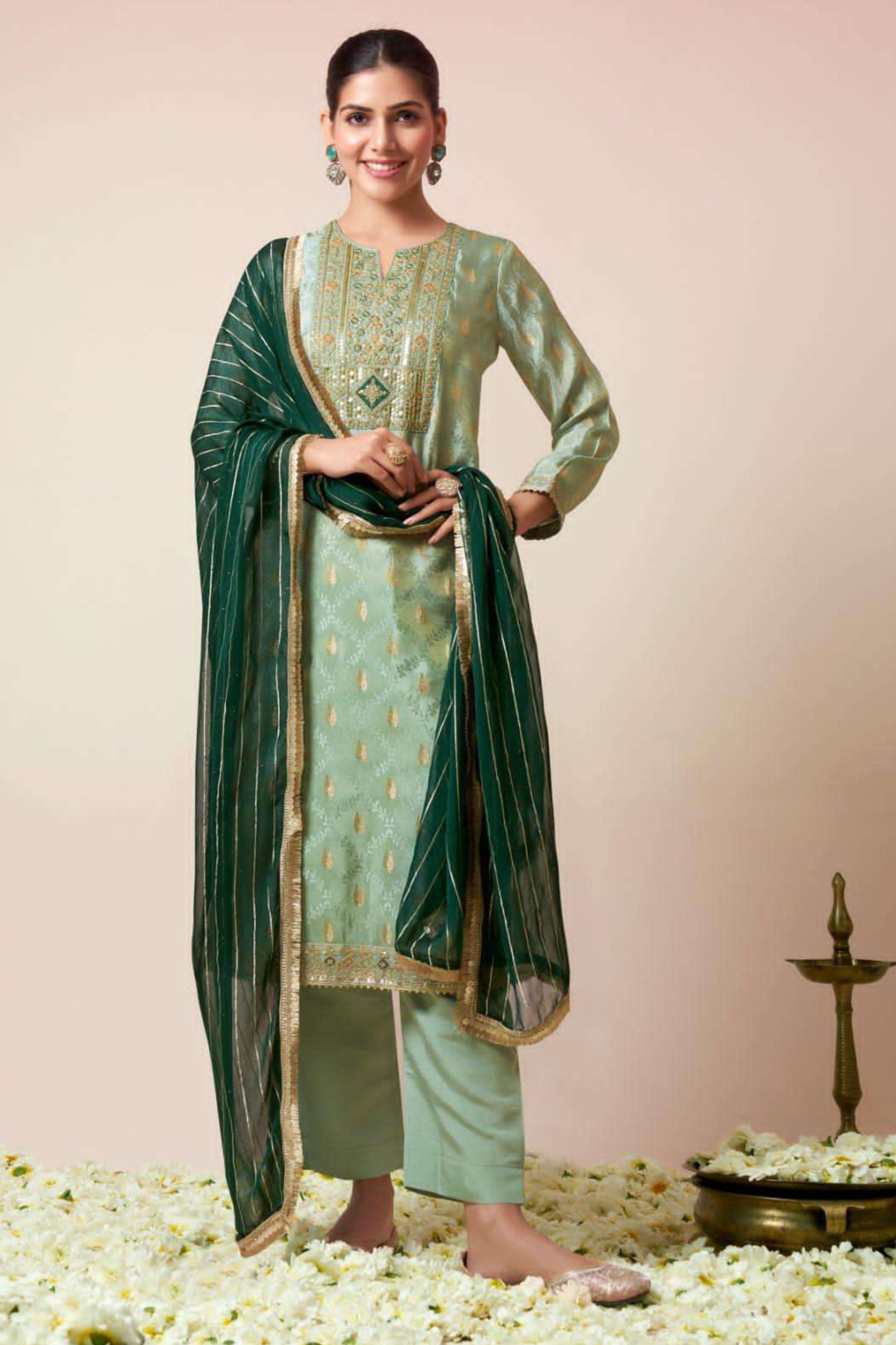 EXCLUSIVE KANCHIVARAM SILK COLLECTION | 2139-B
