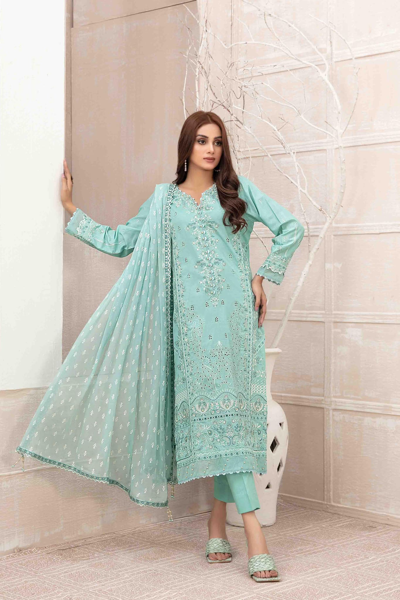 Zarka Embroidered Fancy Collection | D 9126