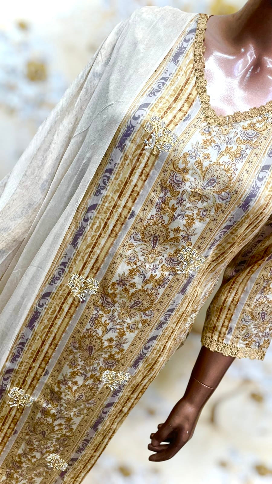 FLORAL EMB COTTON STITCHED COLLECTION