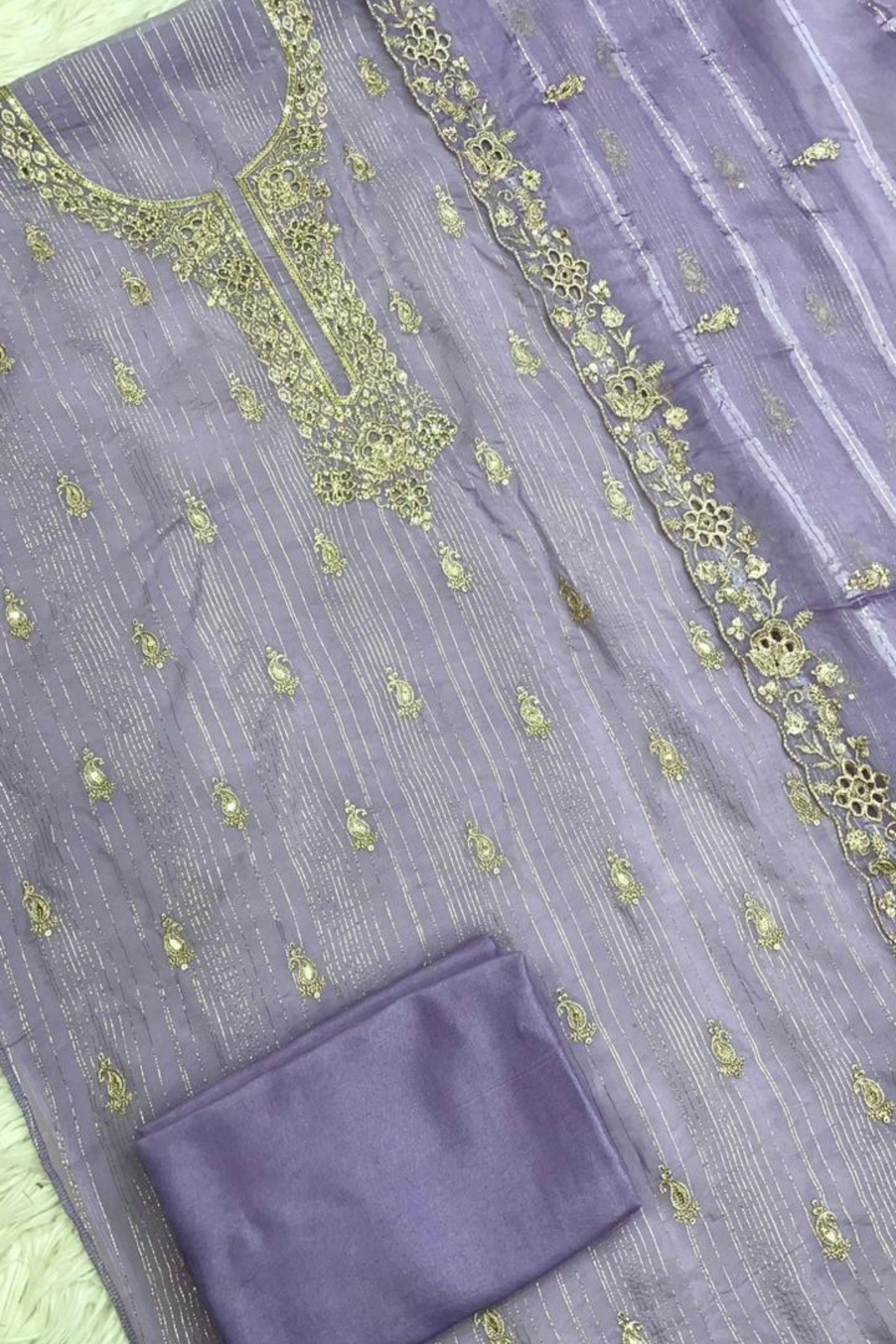 Classic Embroidered perfection | 203