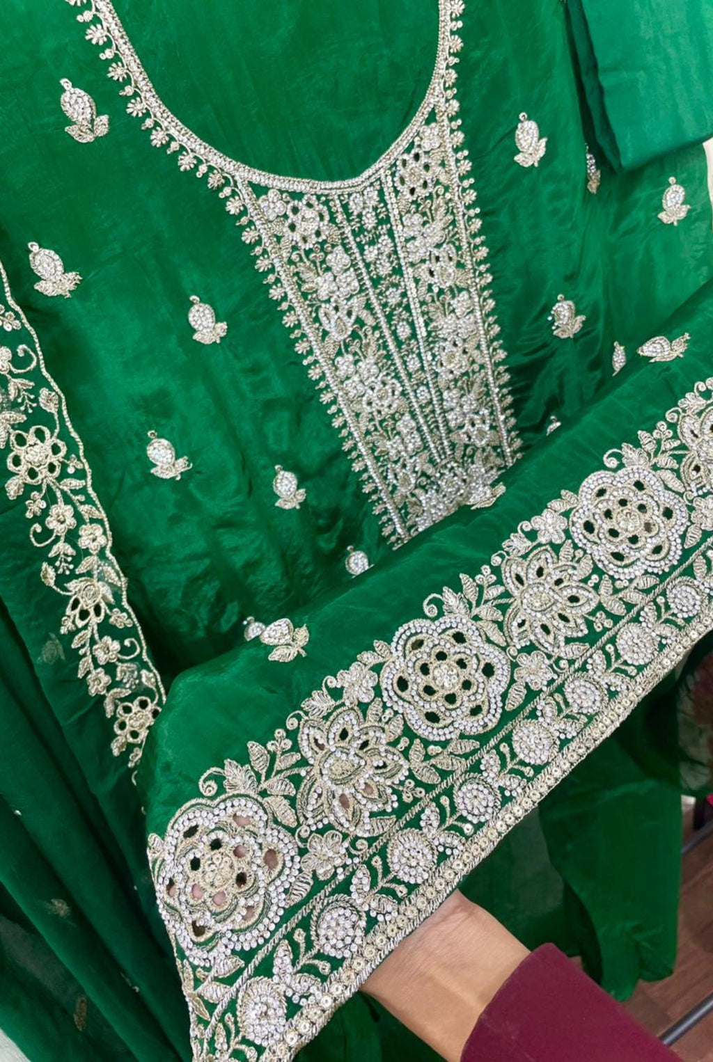 Luxurious Ethnic Grace | 504