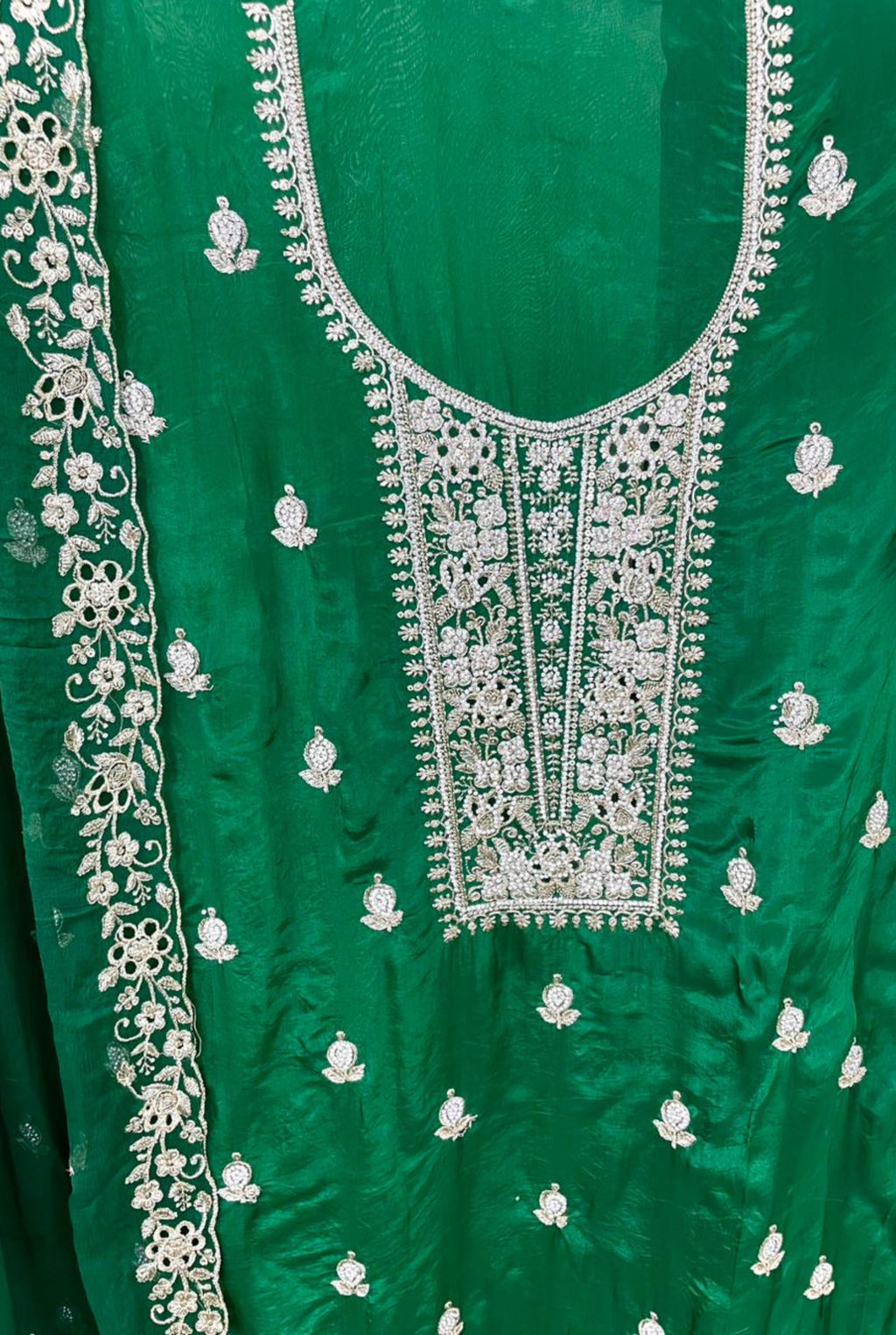 Luxurious Ethnic Grace | 504