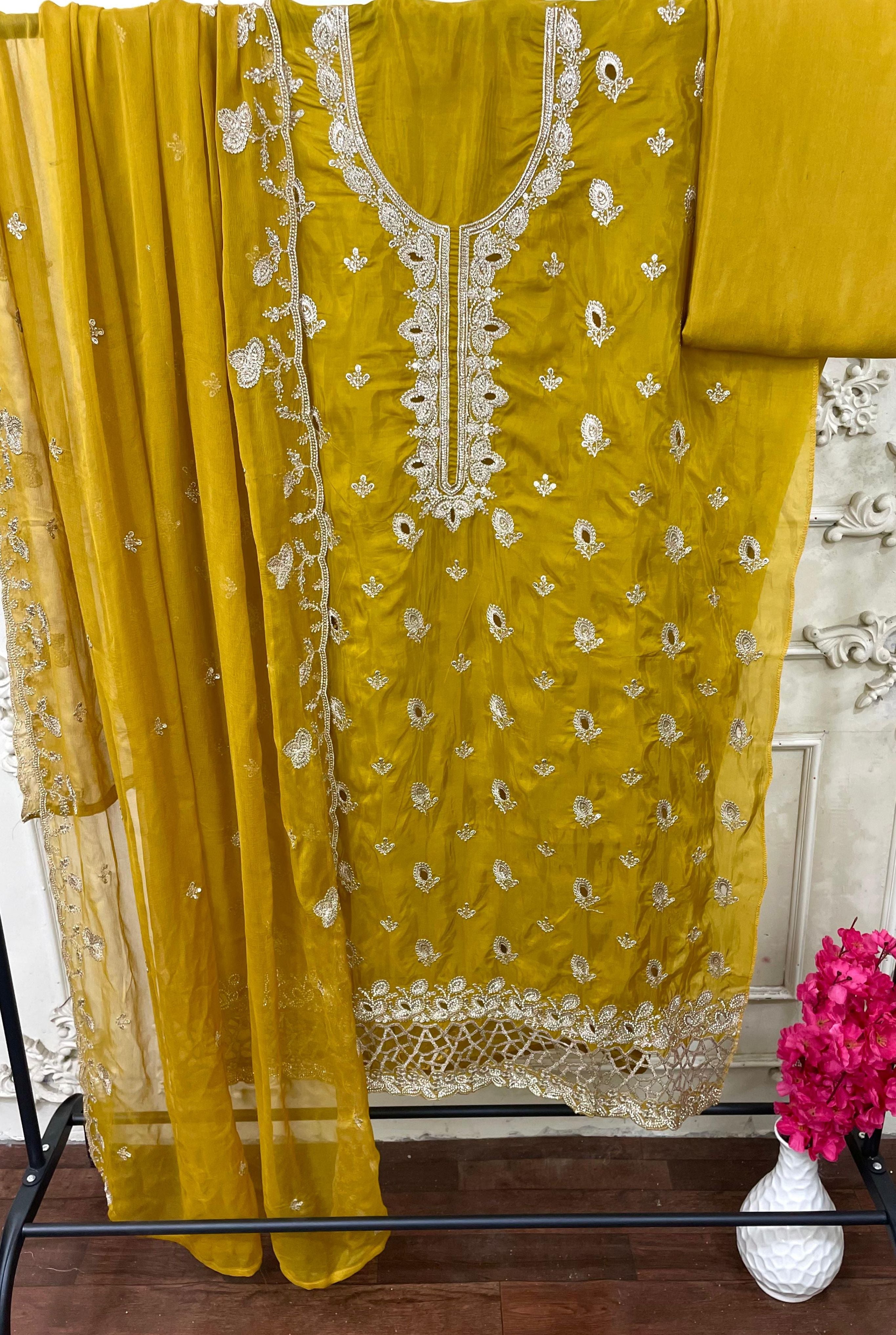 Regal Motif Silk Perfection | 2003