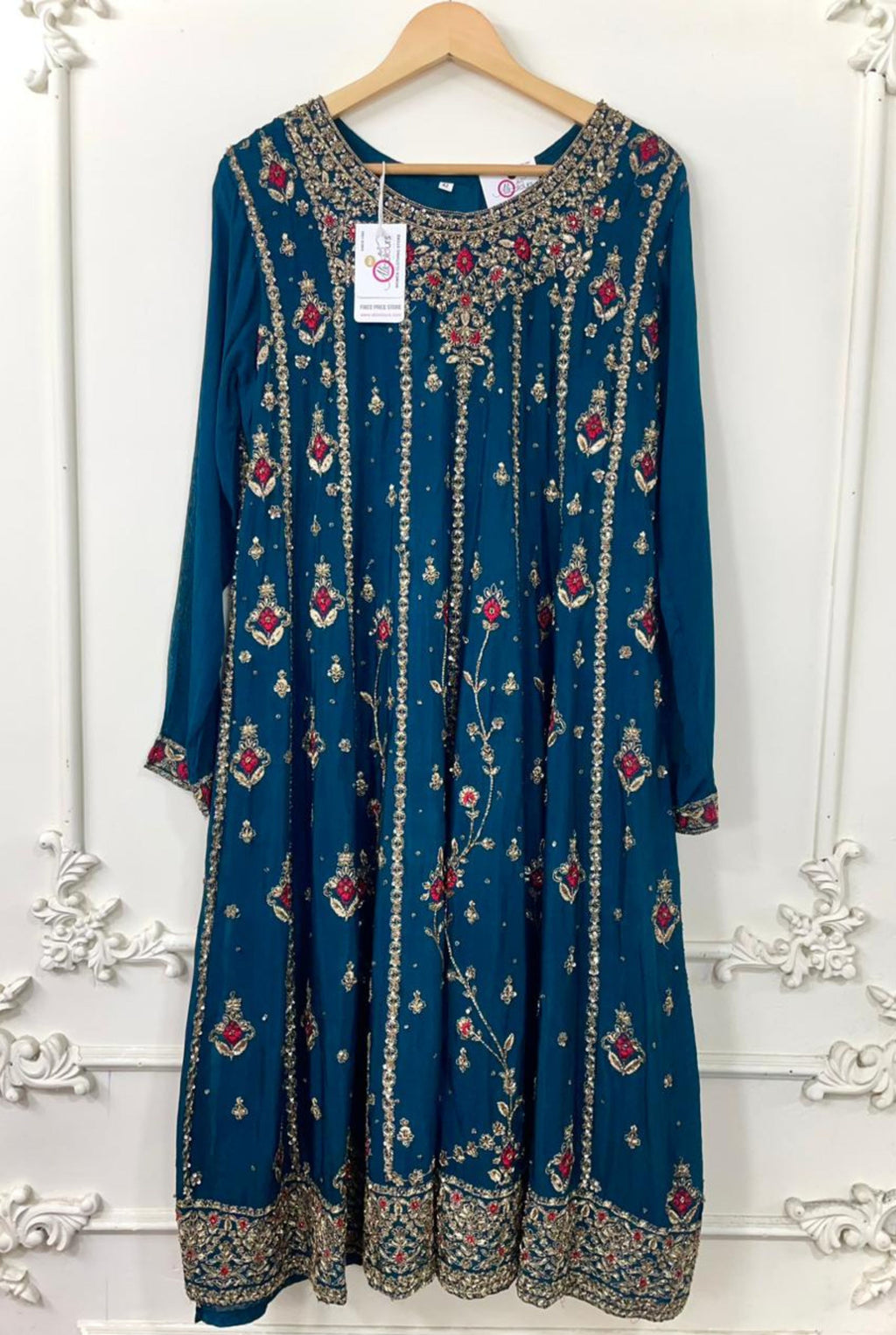 Traditional Luxury Embroidery | 6602