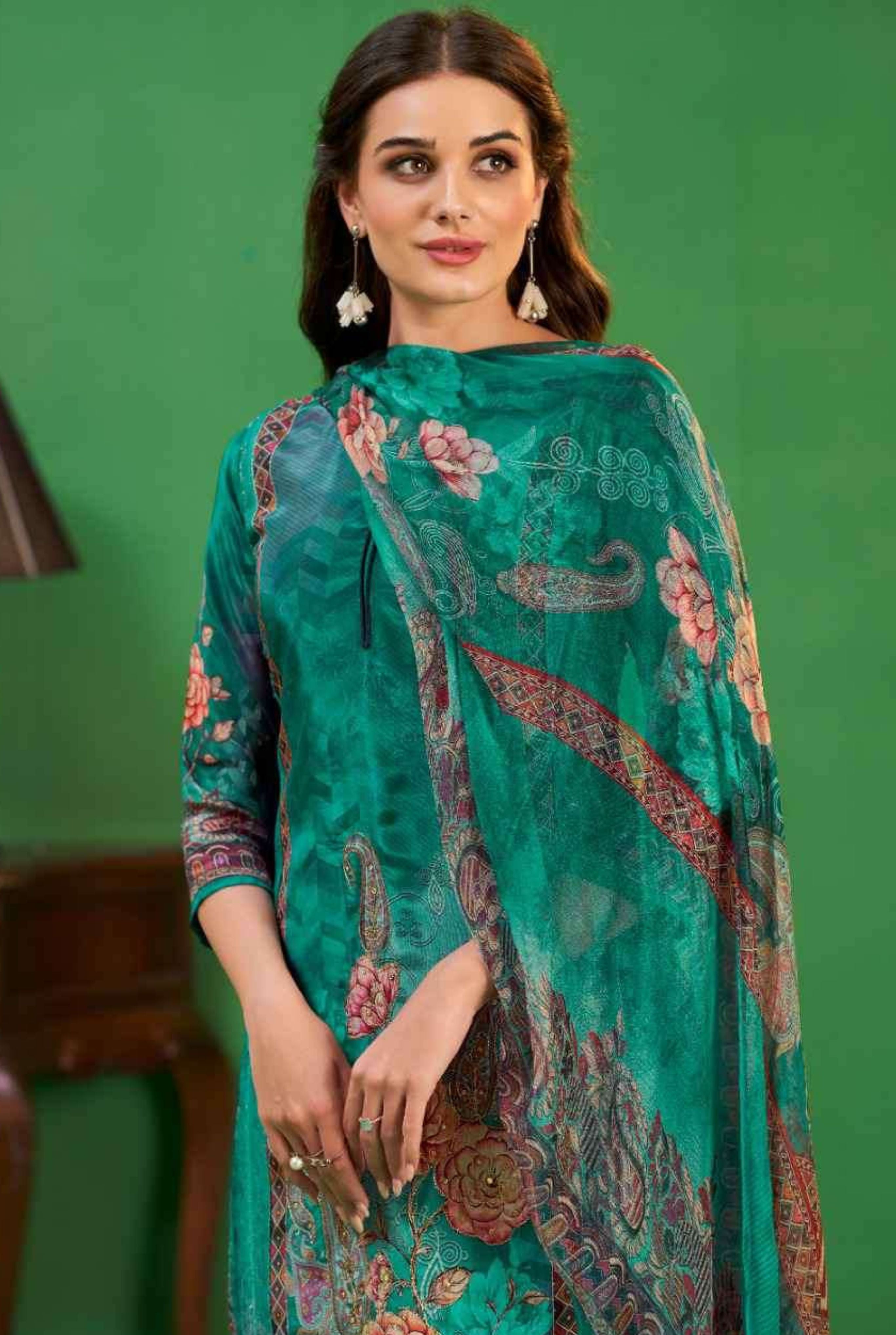 Gulrez Printed Crepe Silk Ensemble | 1001
