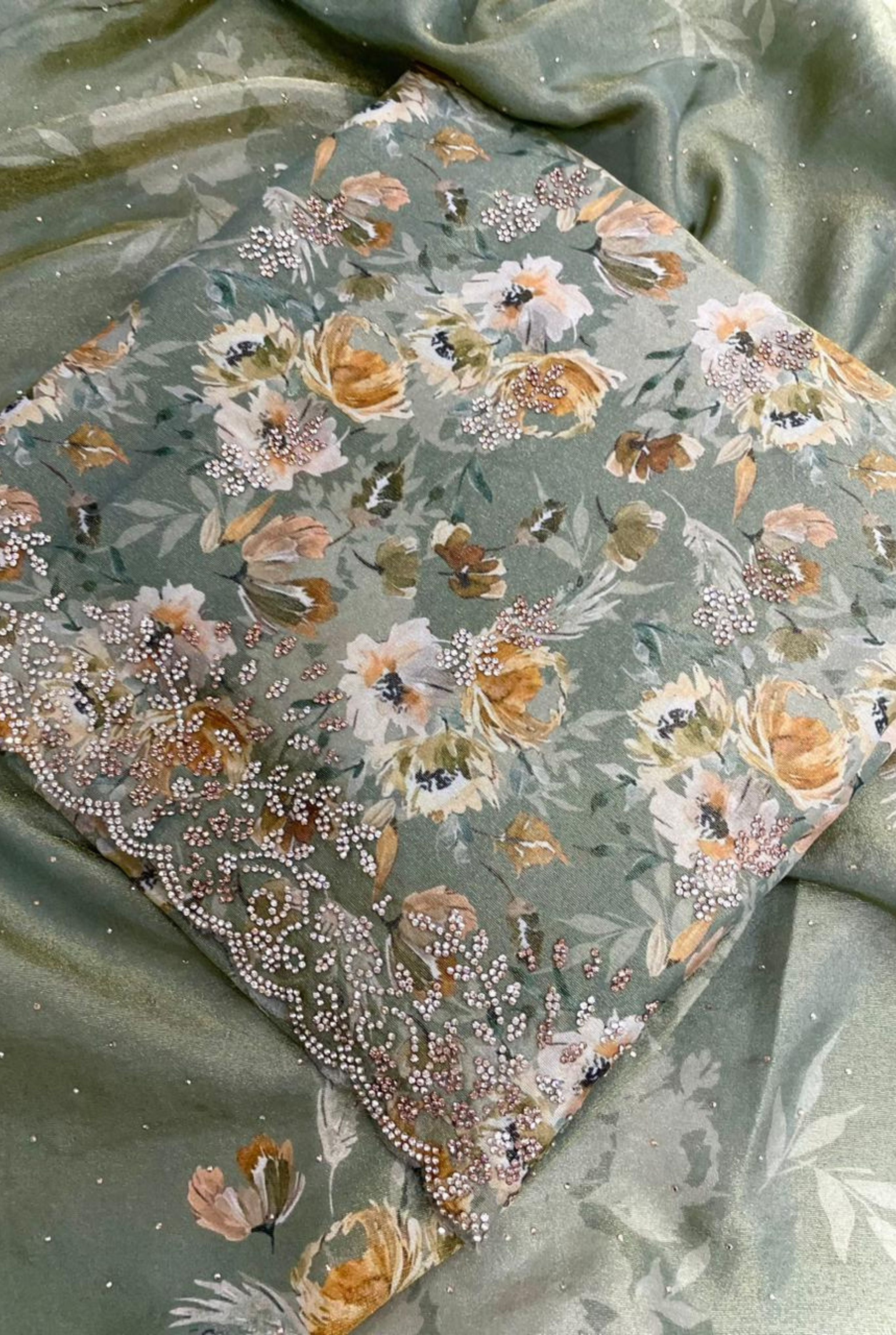 Luxury Embroidered Edition | 7501