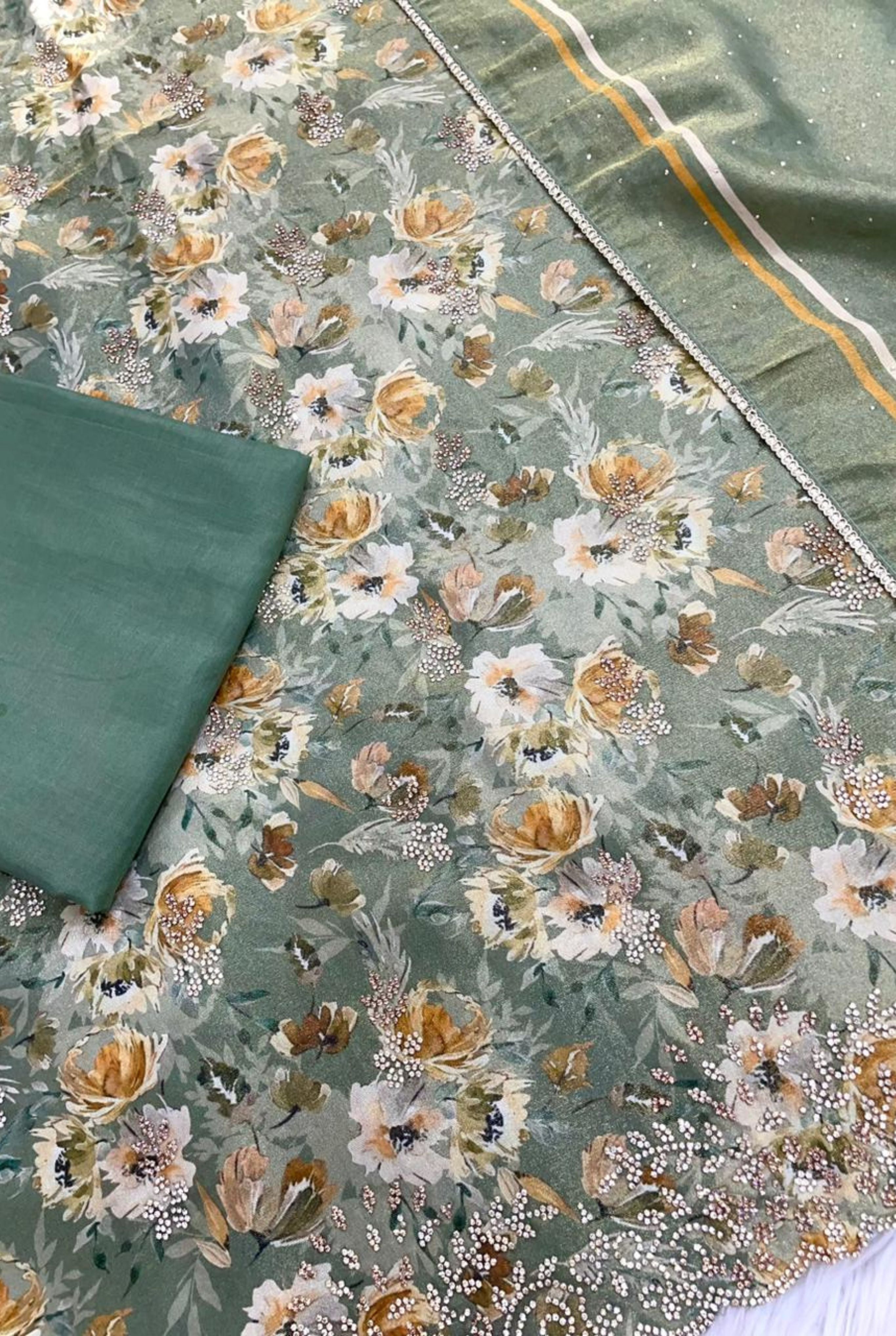 Luxury Embroidered Edition | 7501