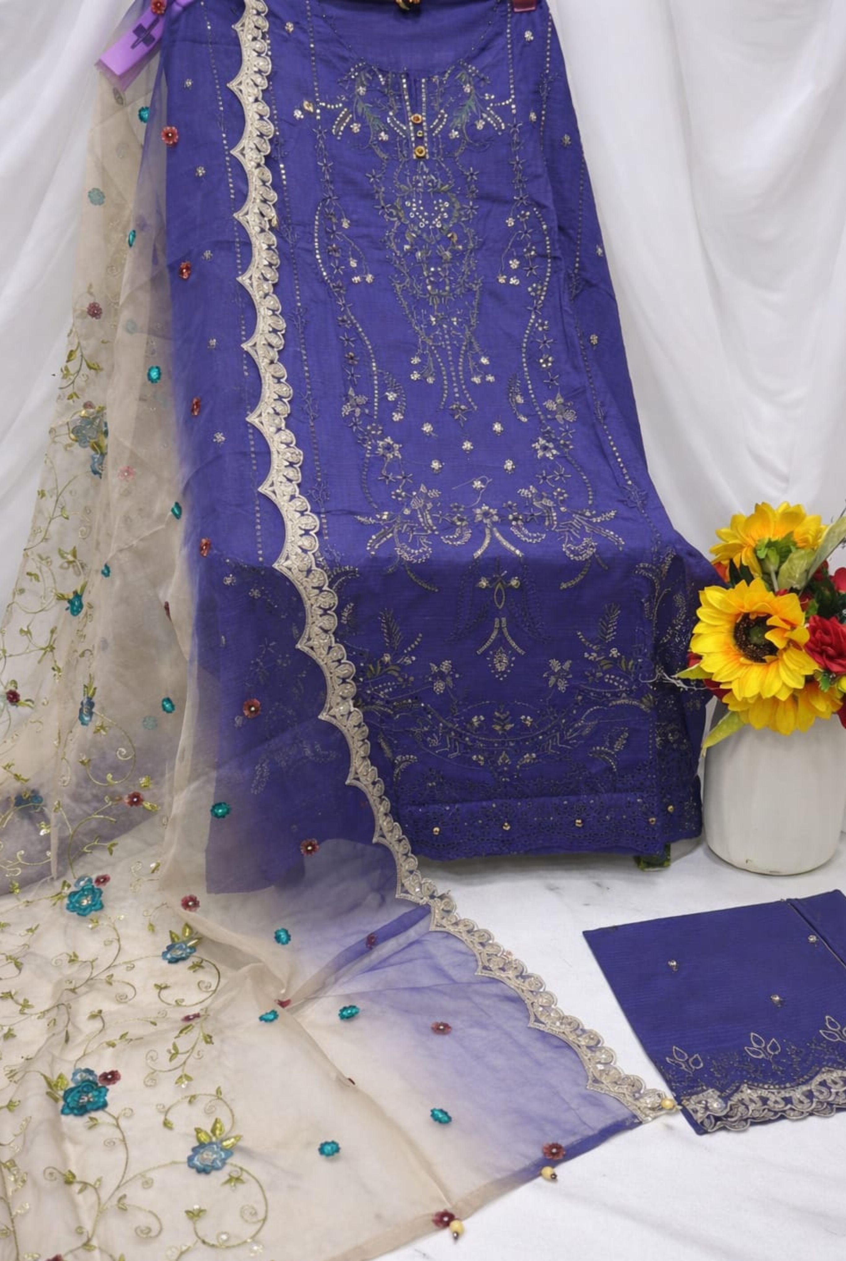 Tawakkal Adina | D-9193