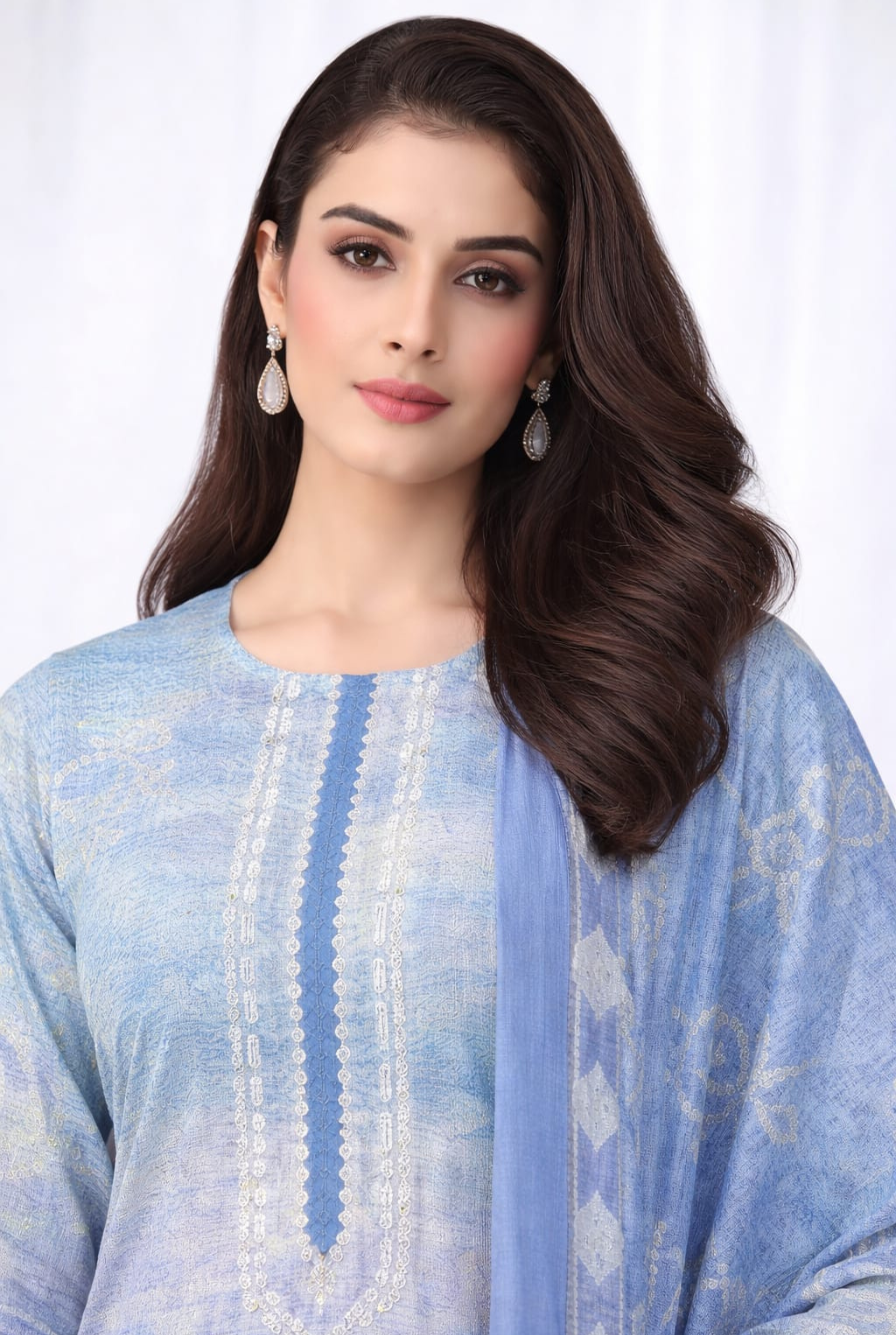 Tanisha | 812 - 817