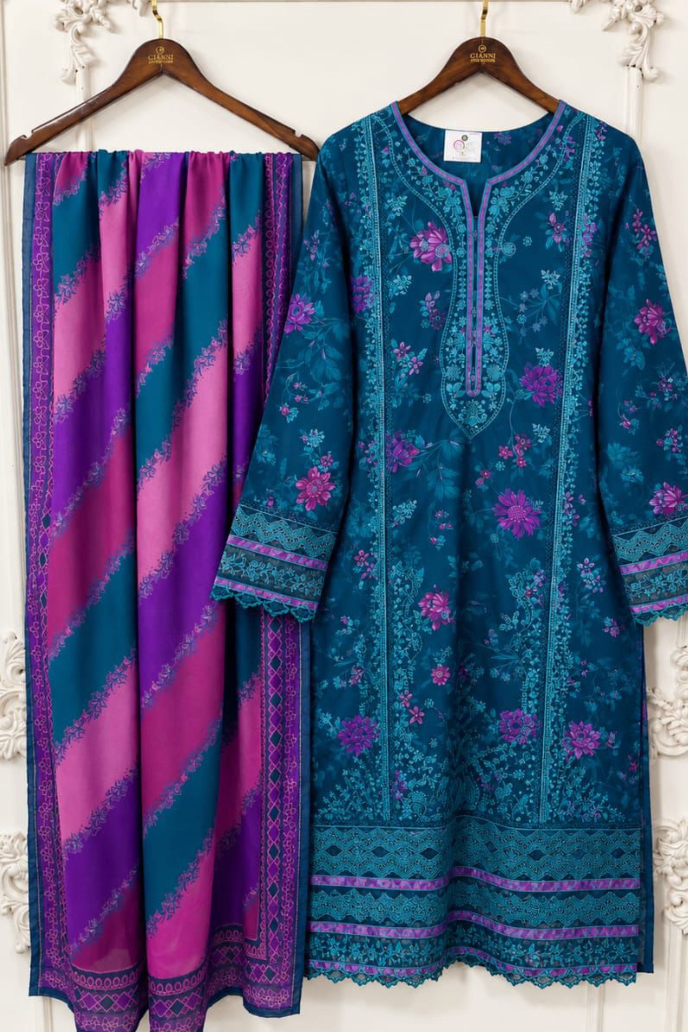 The Luxurious Lawn Edit | 6504